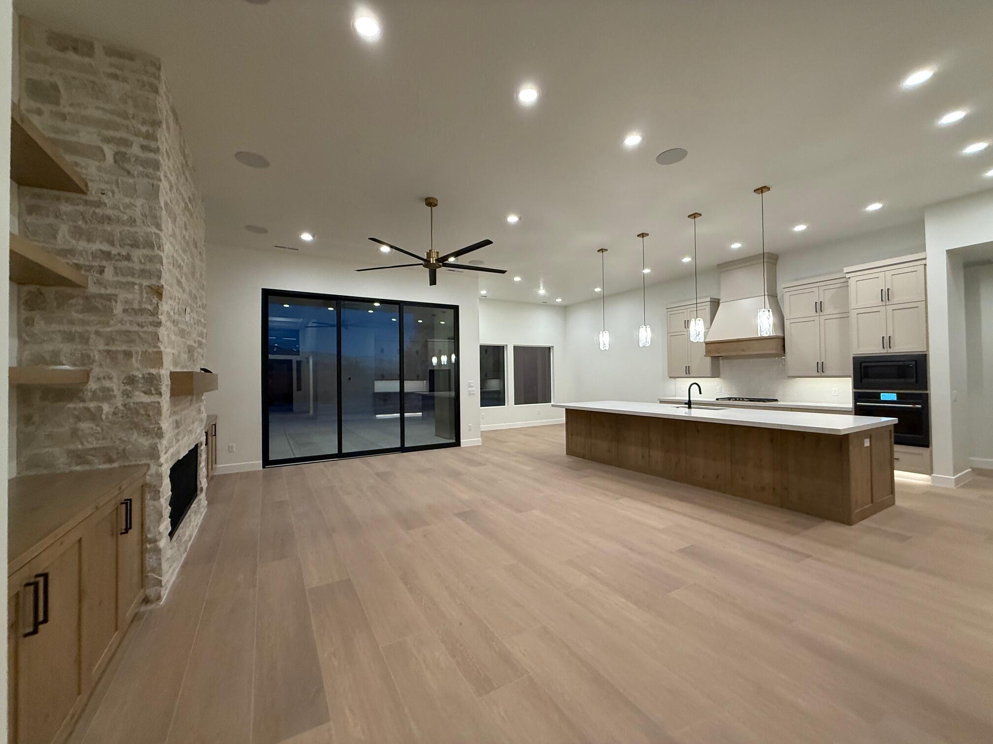 ONYX CANYON - Residential