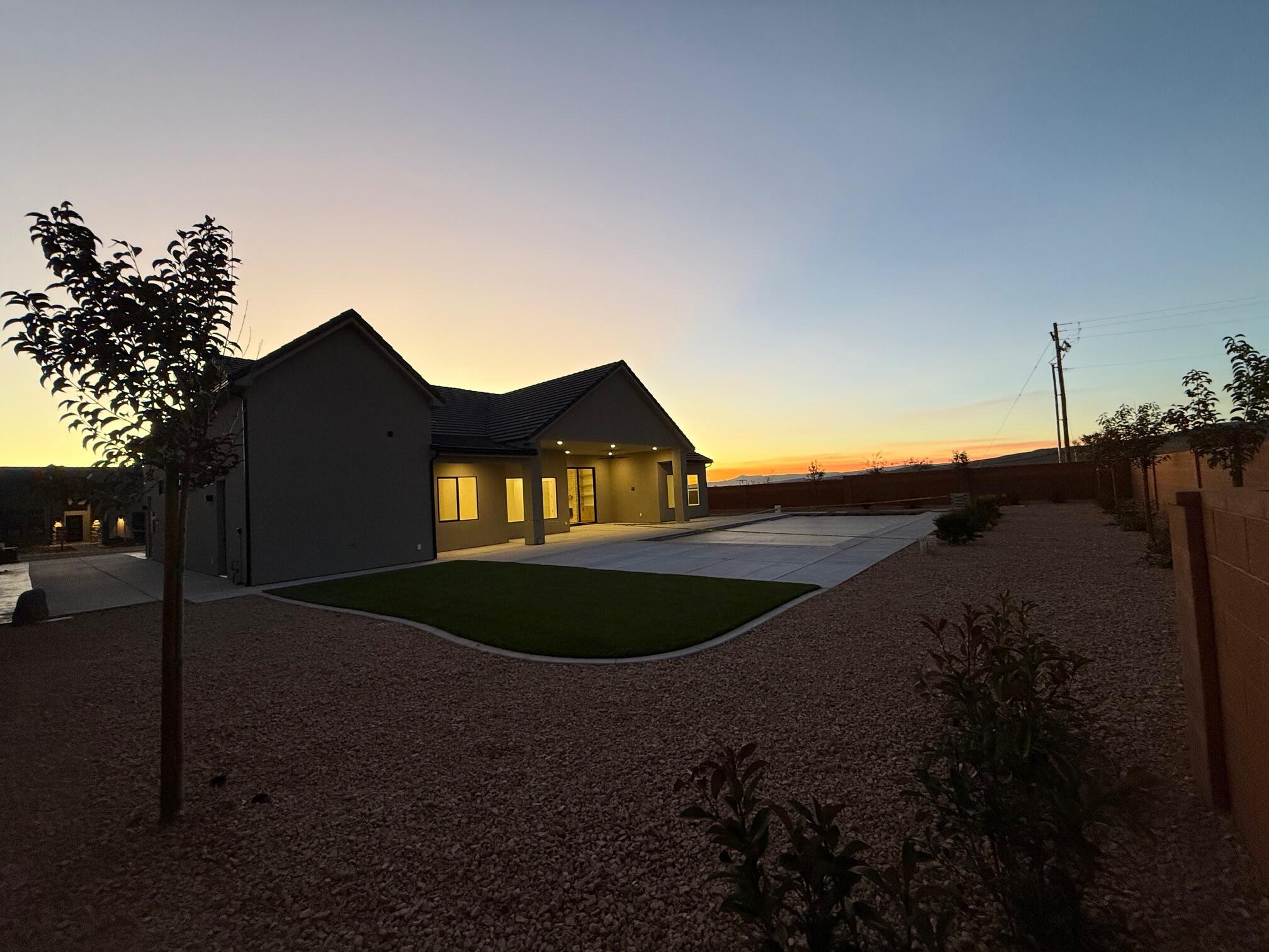 ONYX CANYON - Residential