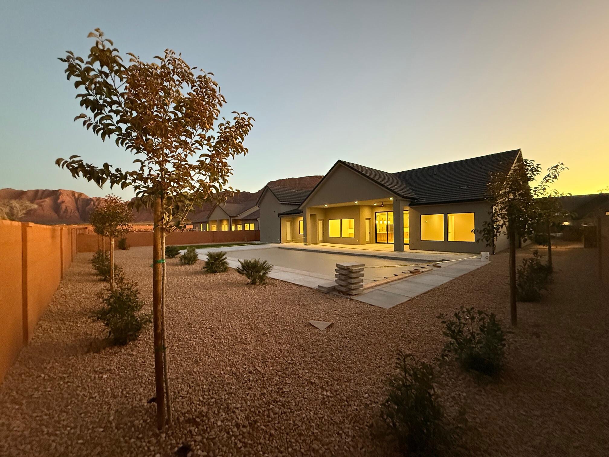 ONYX CANYON - Residential