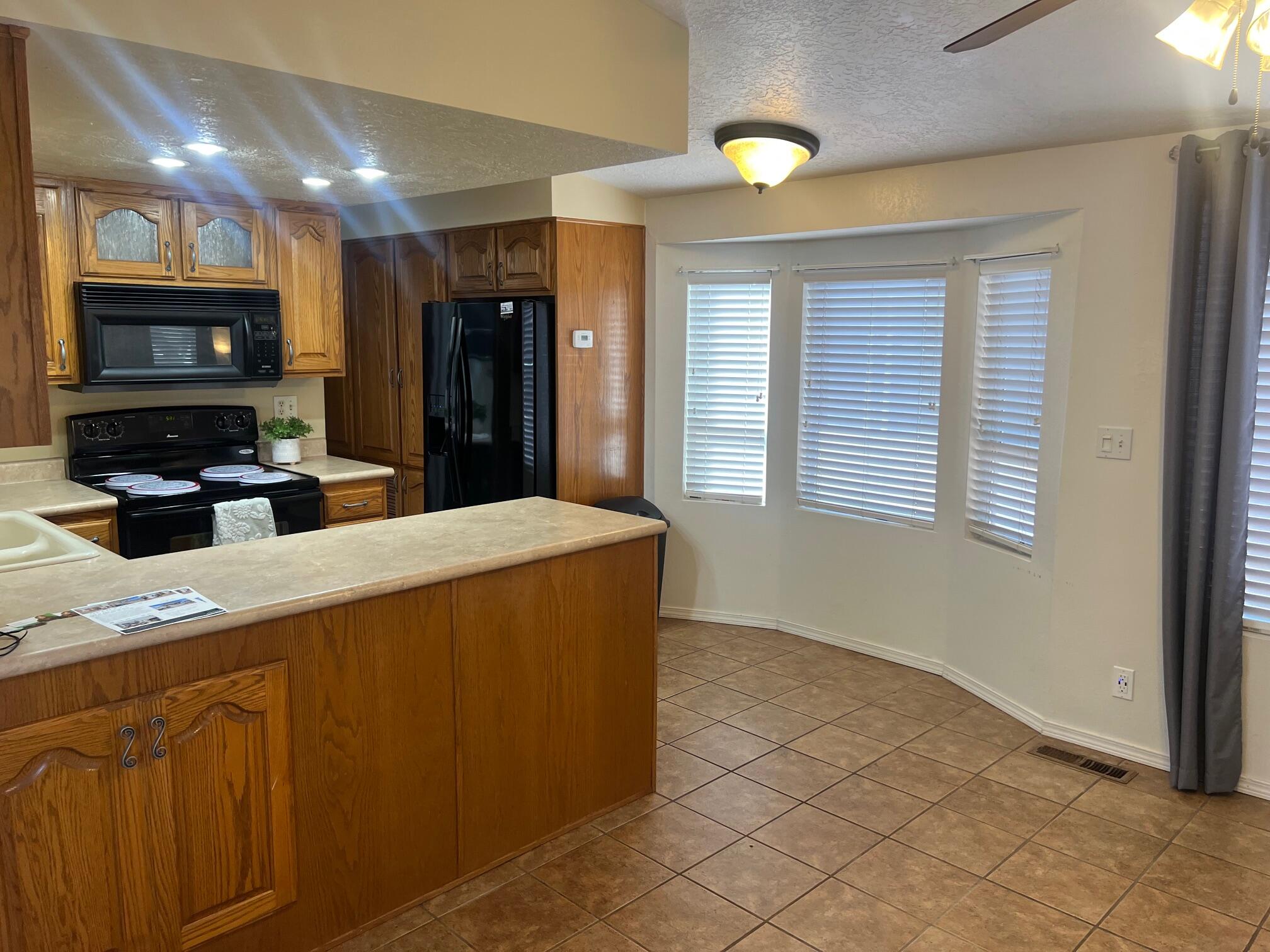 CANYON BREEZE RV RESORT - Residential