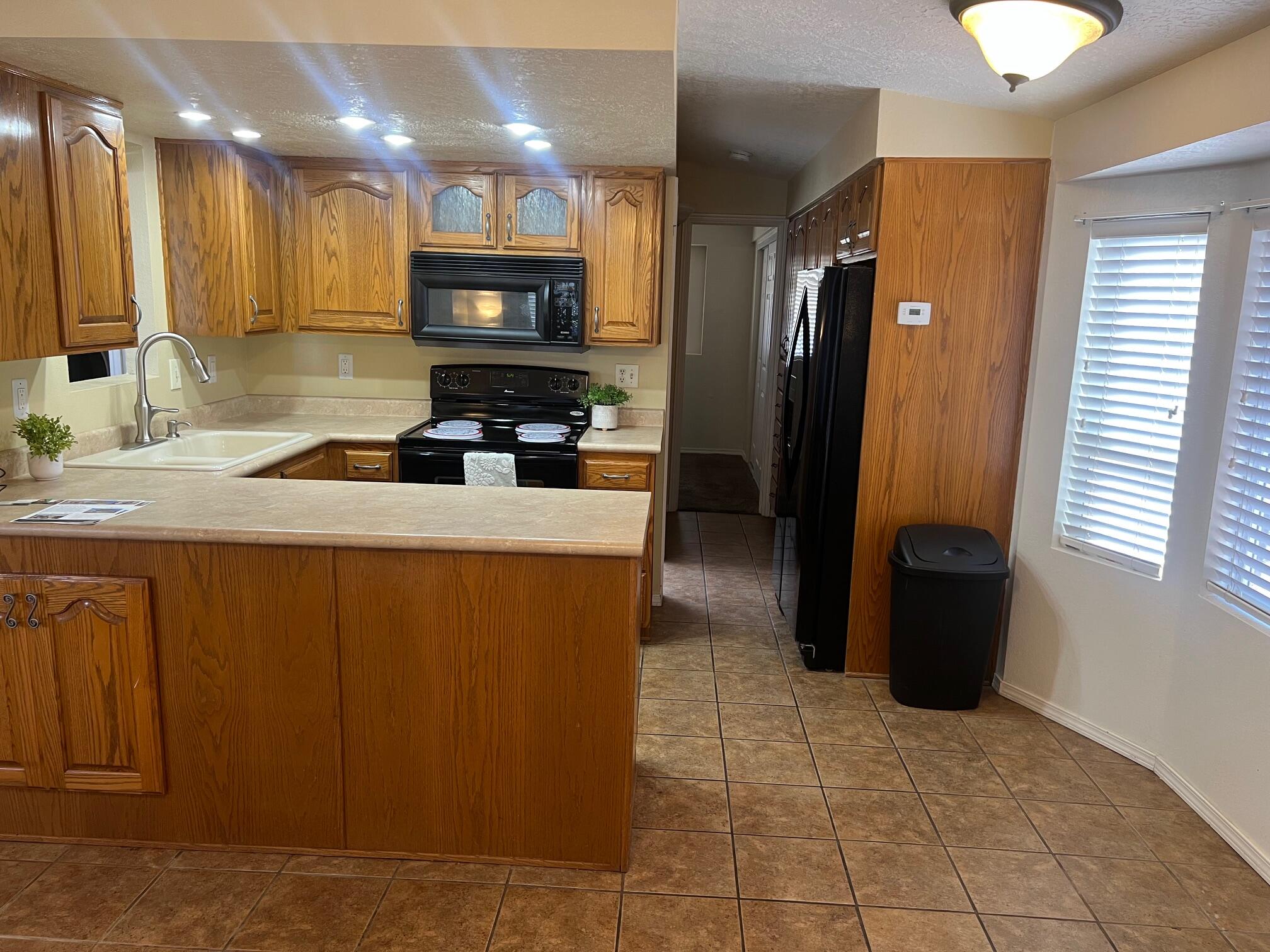 CANYON BREEZE RV RESORT - Residential