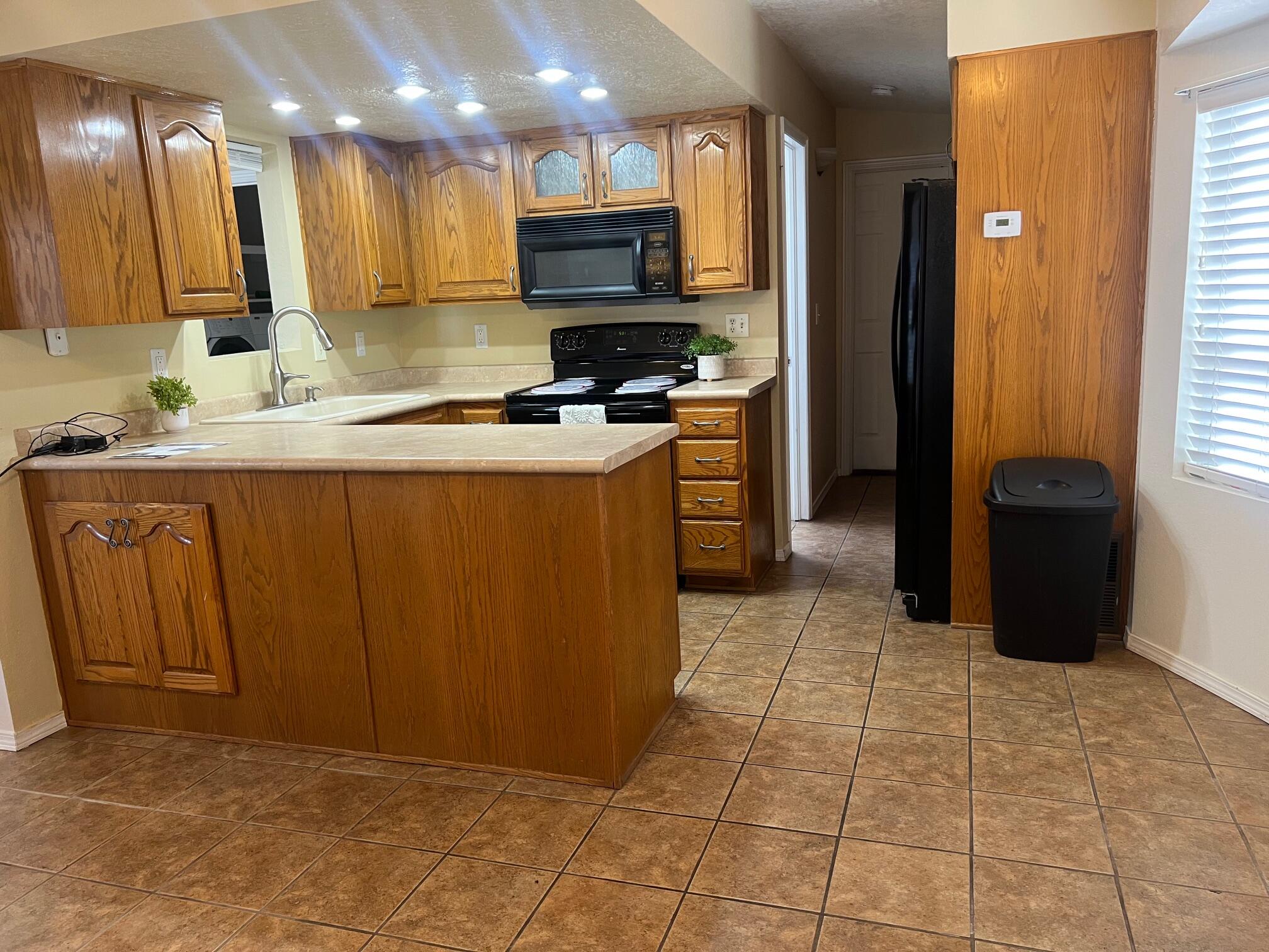 CANYON BREEZE RV RESORT - Residential