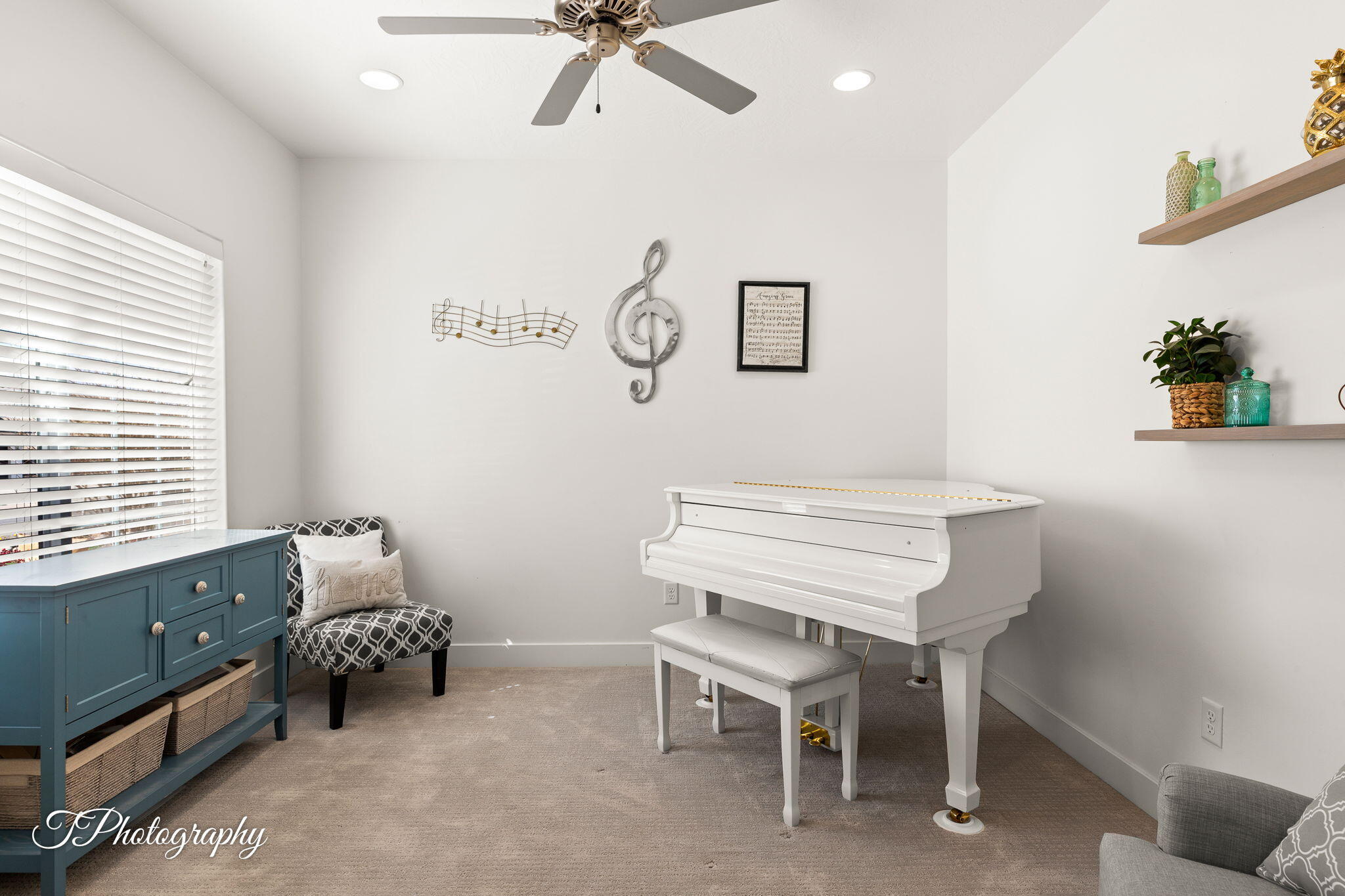 SEQUOIA ESTATES - Residential