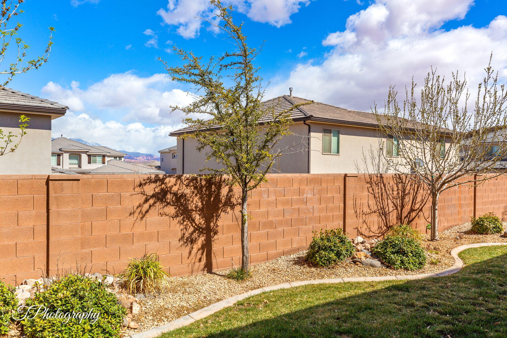 SEQUOIA ESTATES - Residential