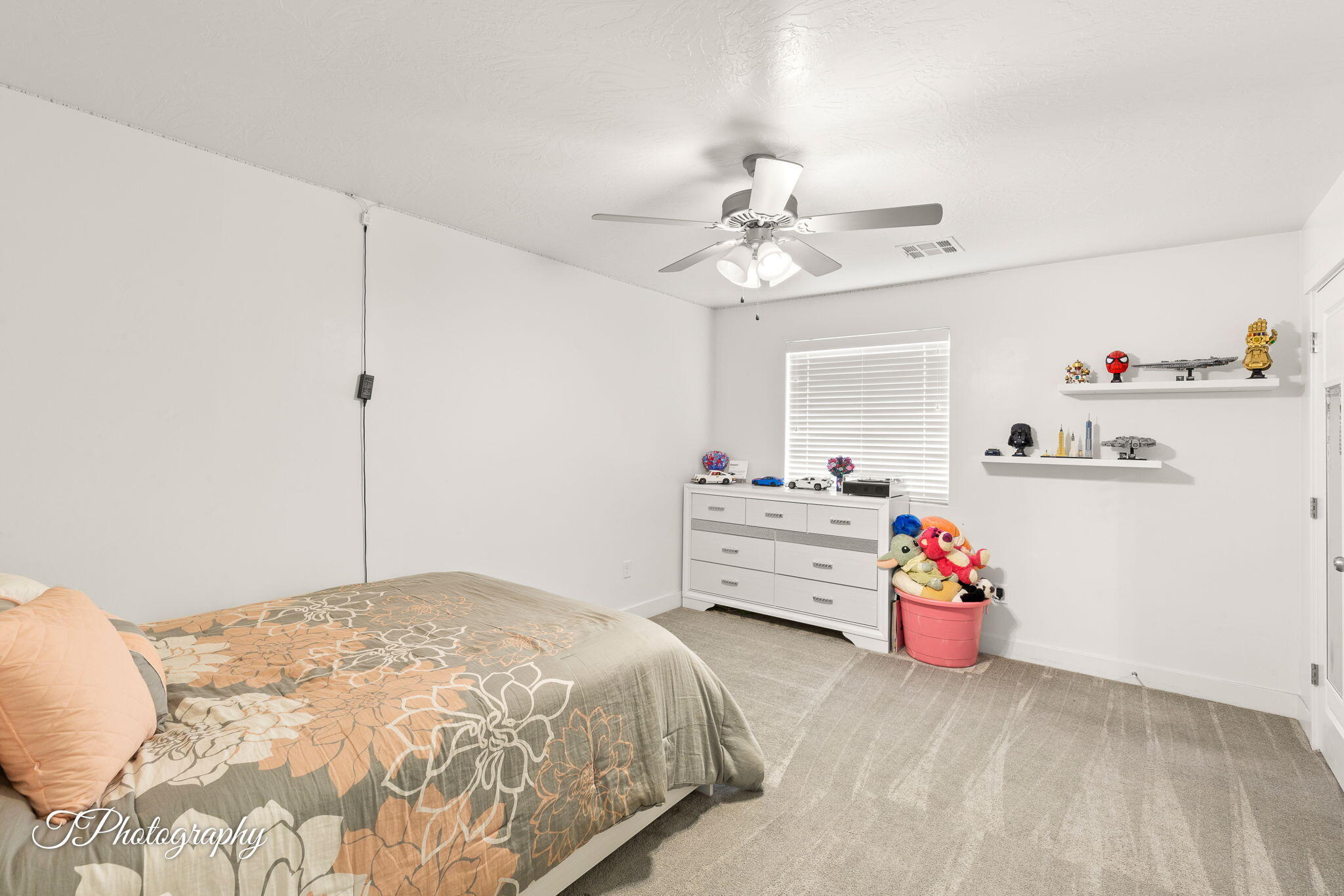 SEQUOIA ESTATES - Residential