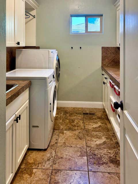 Tiny photo for 2981 Ledge Rock DR, Saint George, UT 84790 (MLS # 26-274930)