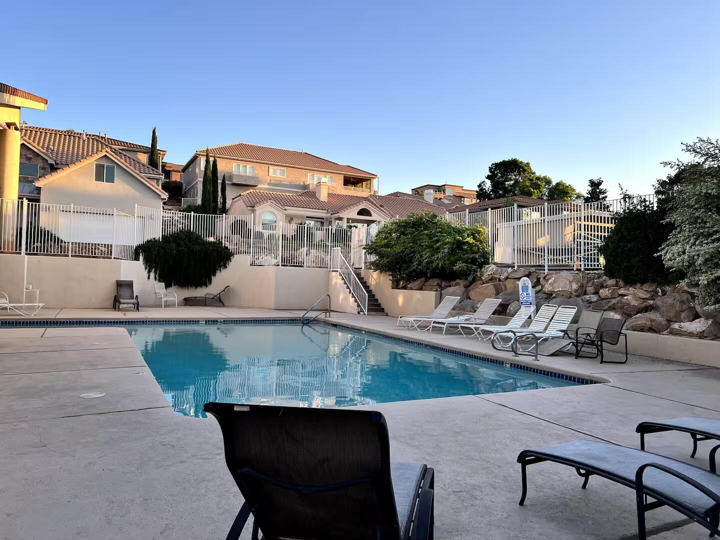 LA MIRAGE CONDOS - Residential