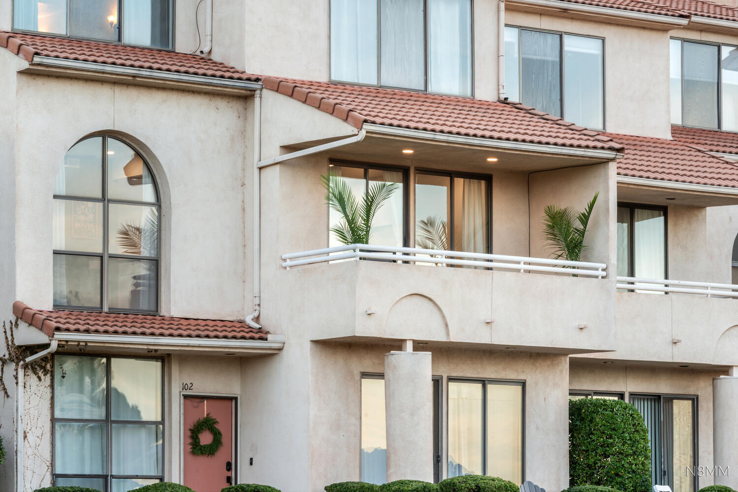 LA MIRAGE CONDOS - Residential