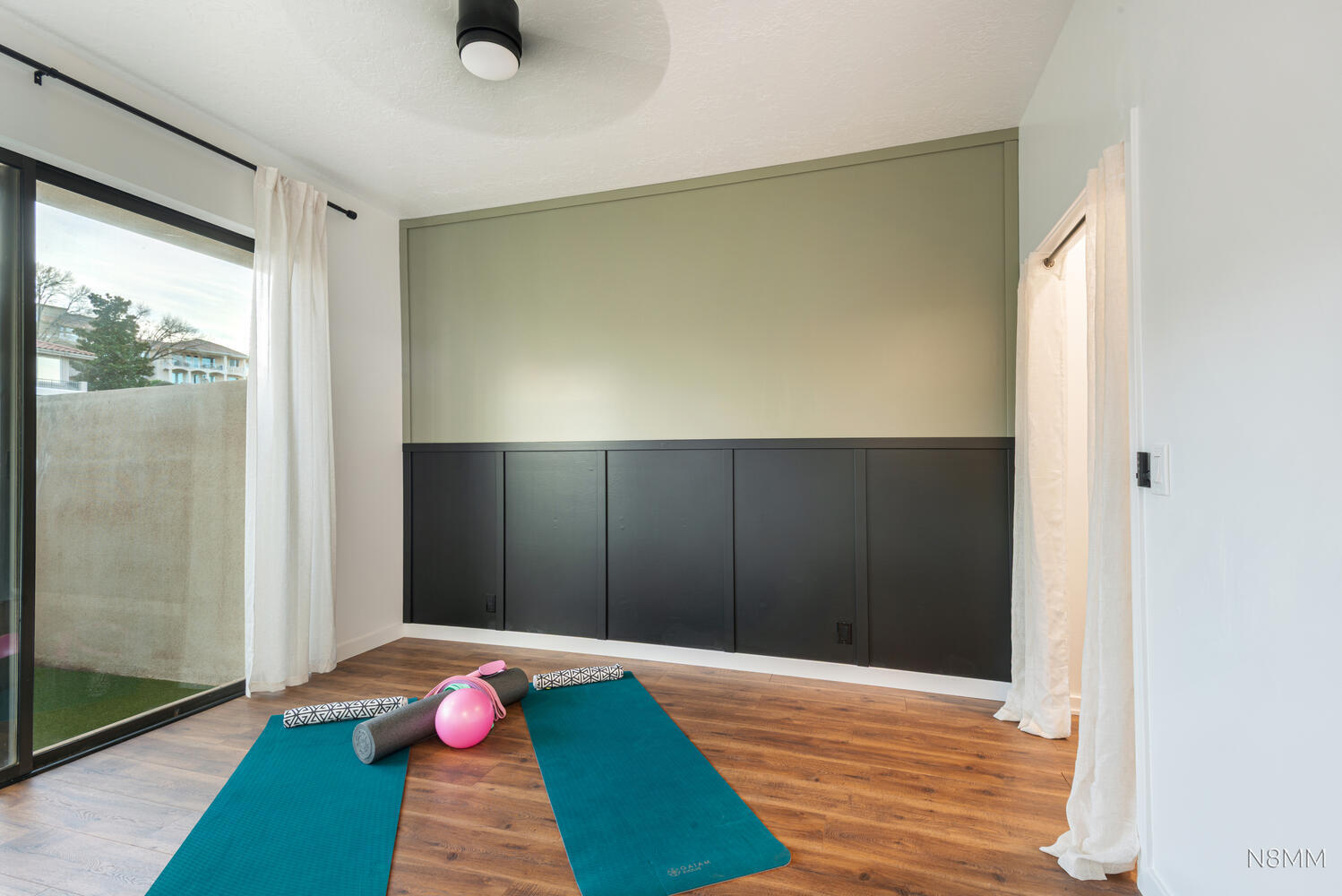 LA MIRAGE CONDOS - Residential