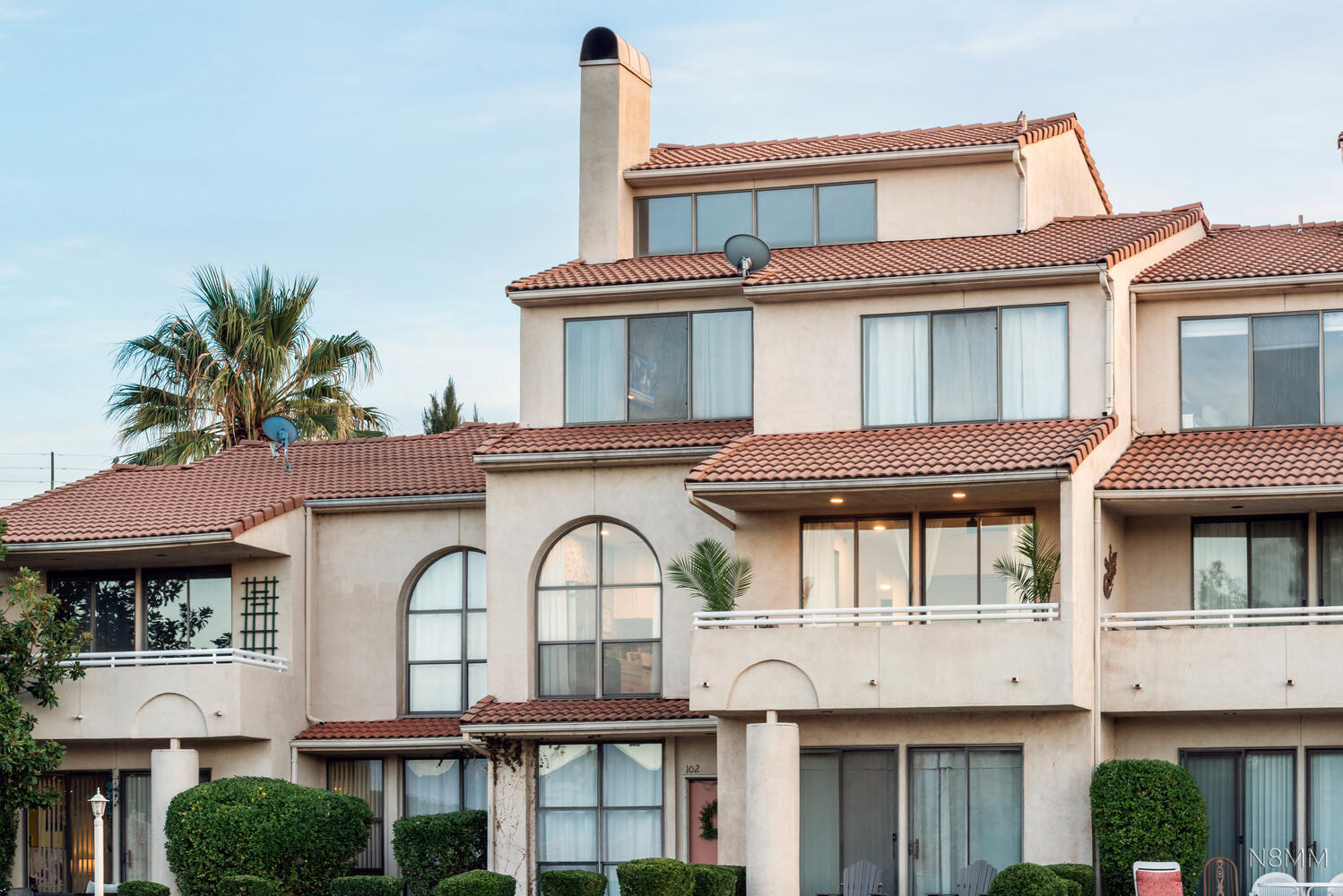 LA MIRAGE CONDOS - Residential