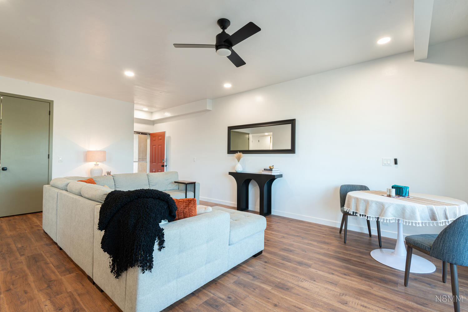 LA MIRAGE CONDOS - Residential