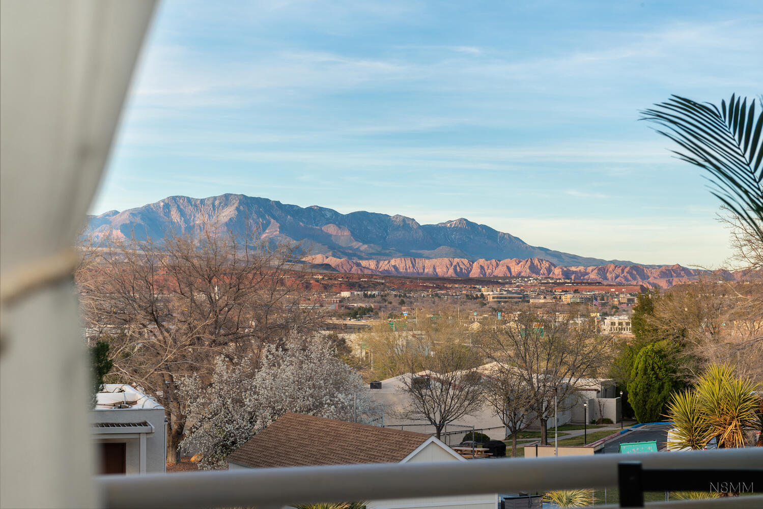 LA MIRAGE CONDOS - Residential