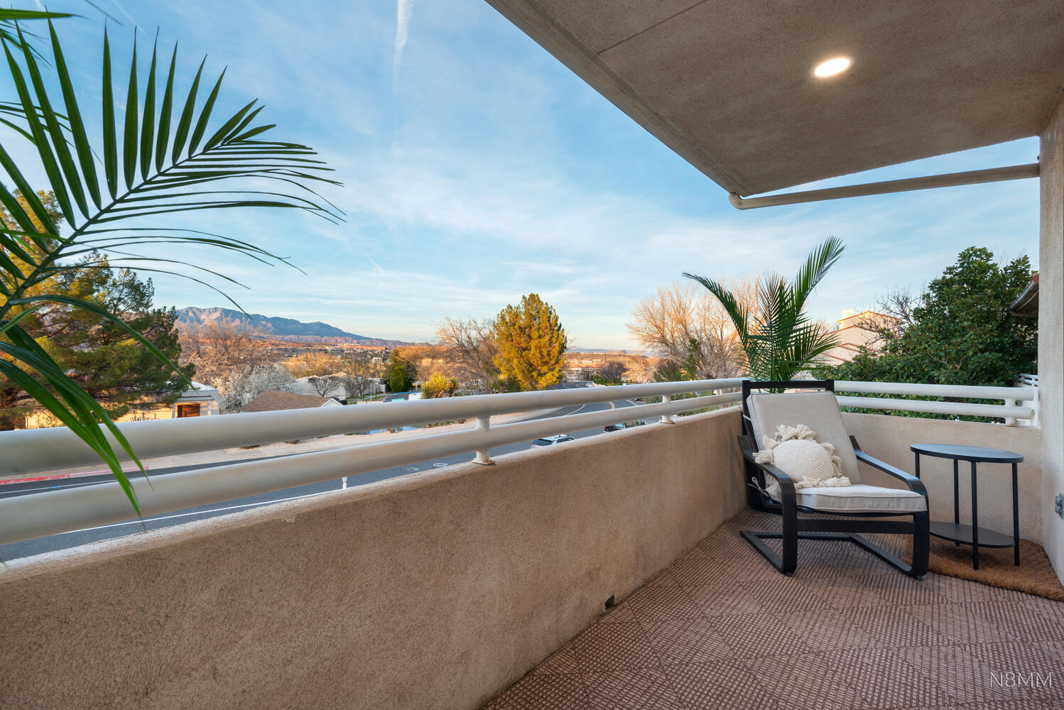 LA MIRAGE CONDOS - Residential