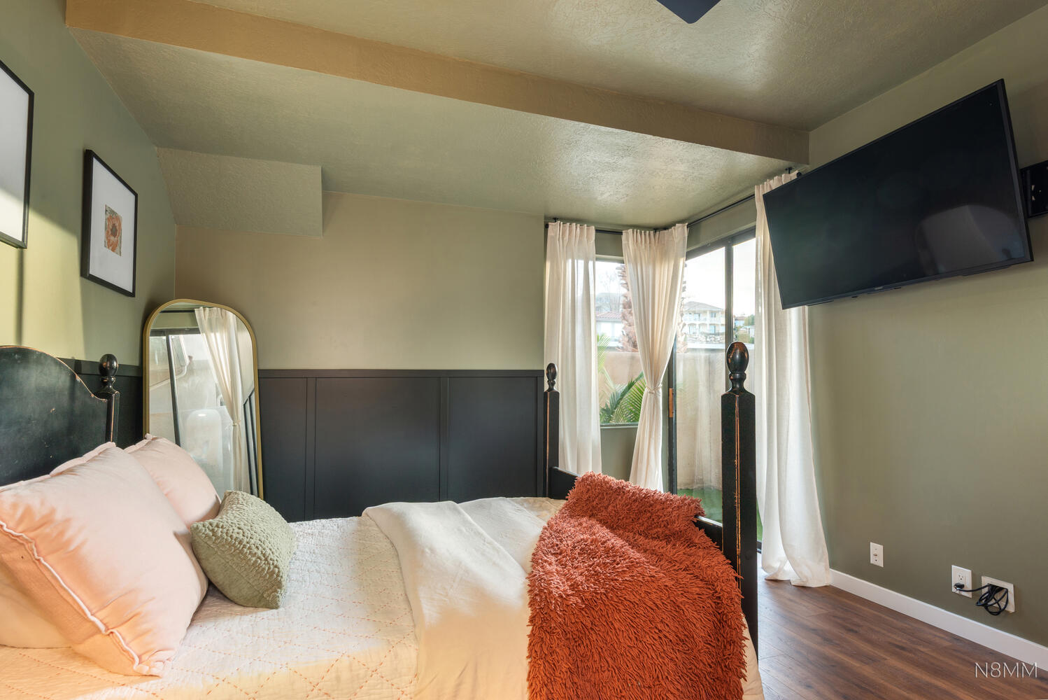 LA MIRAGE CONDOS - Residential