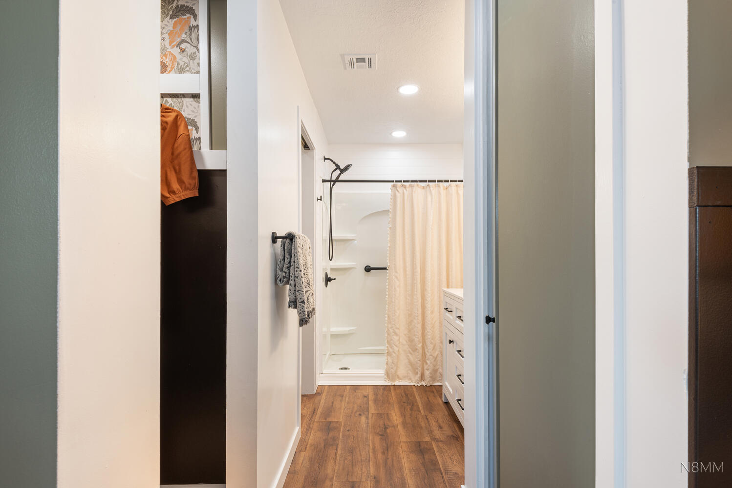 LA MIRAGE CONDOS - Residential