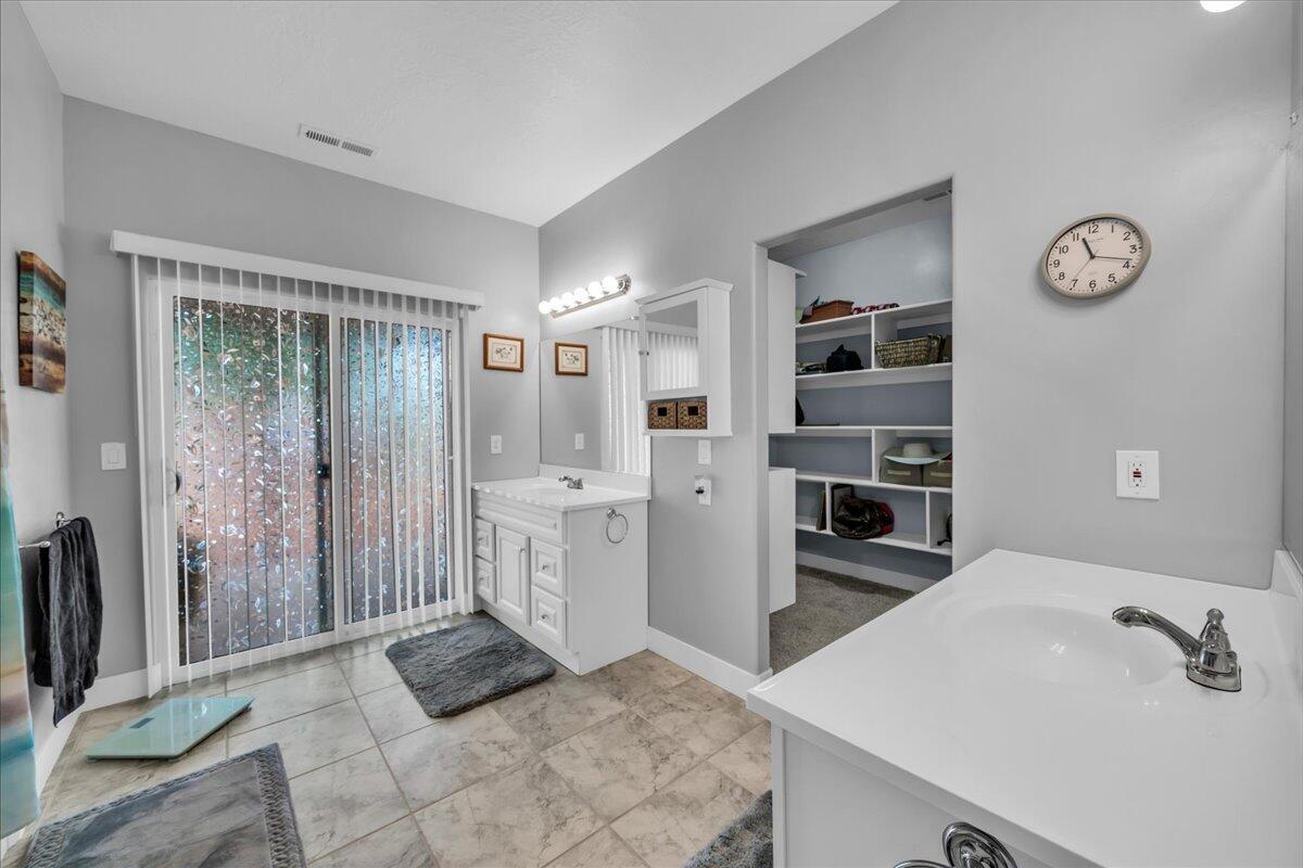 DIXIE SPRINGS - Residential