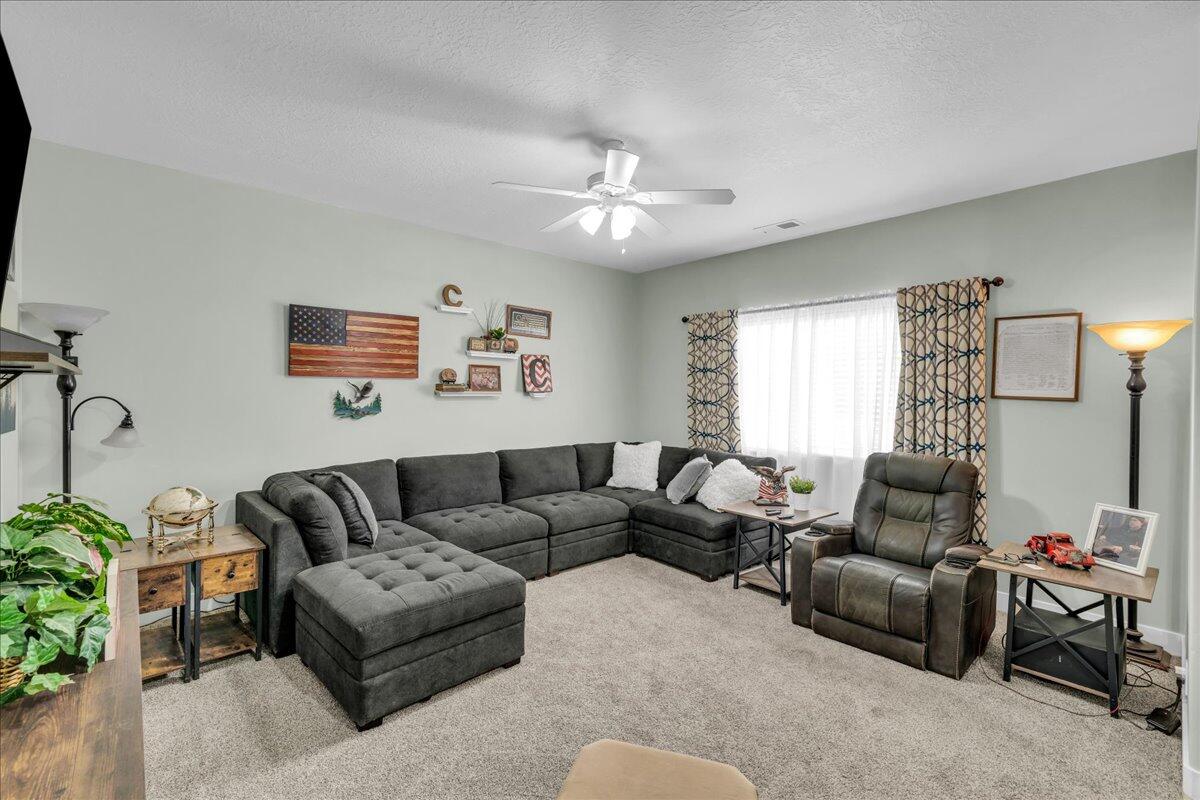 DIXIE SPRINGS - Residential