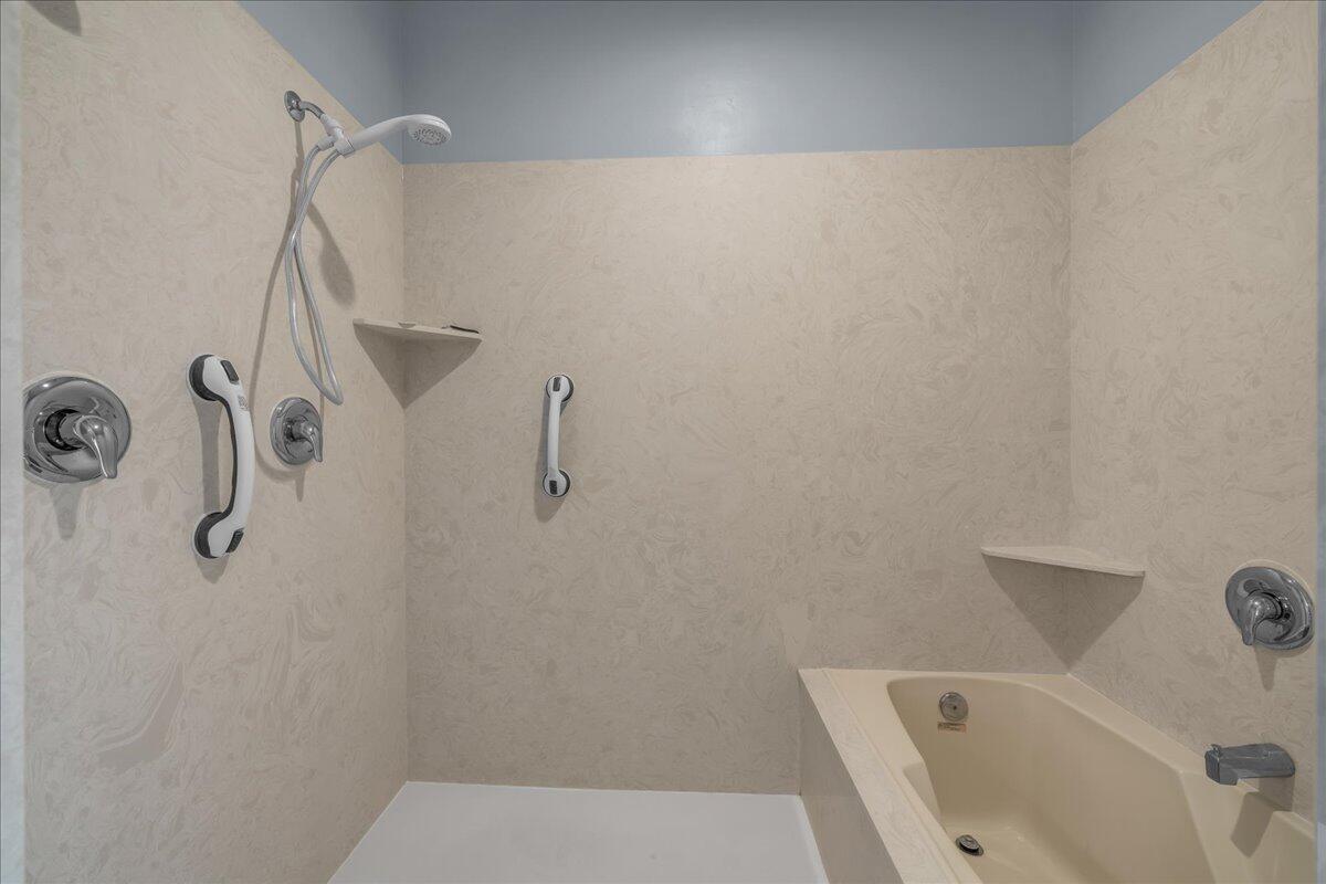 DIXIE SPRINGS - Residential