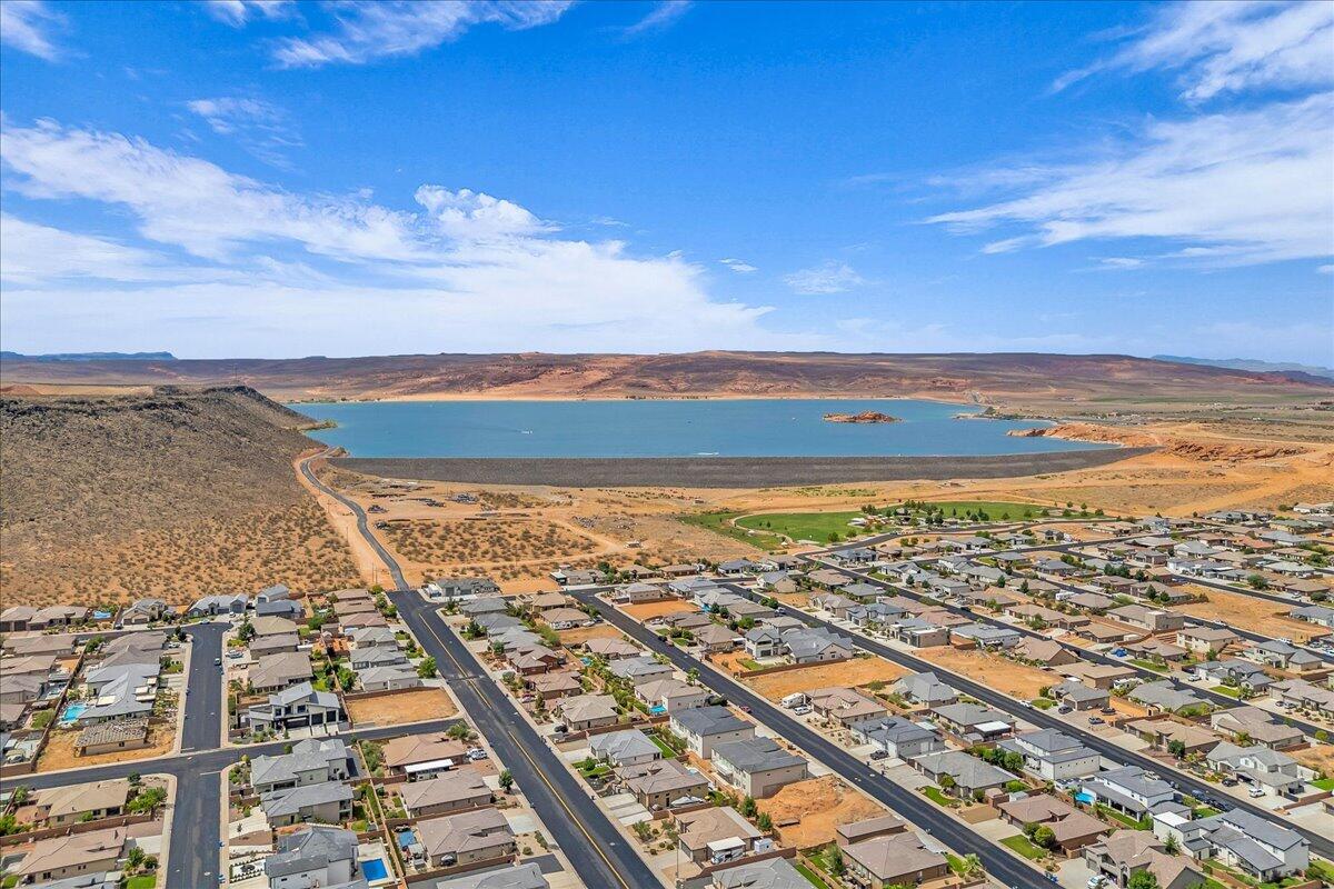 DIXIE SPRINGS - Residential