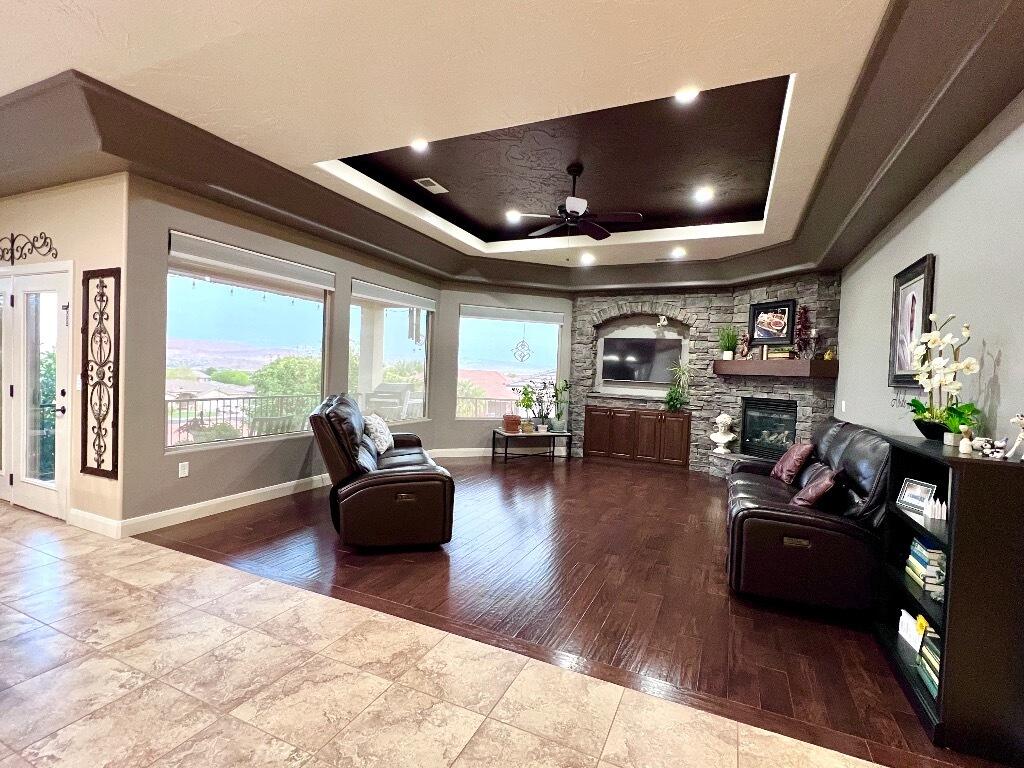 ESCALERA - Residential