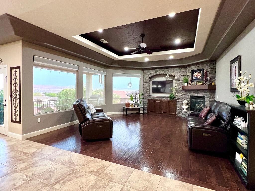 ESCALERA - Residential