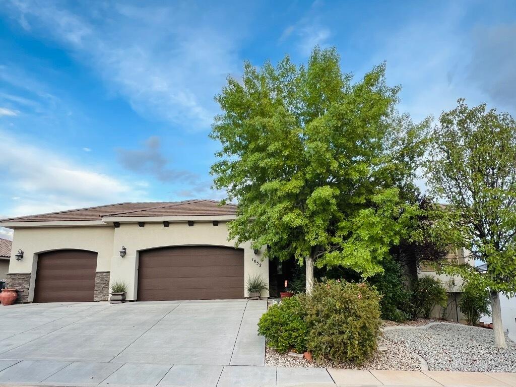 ESCALERA - Residential