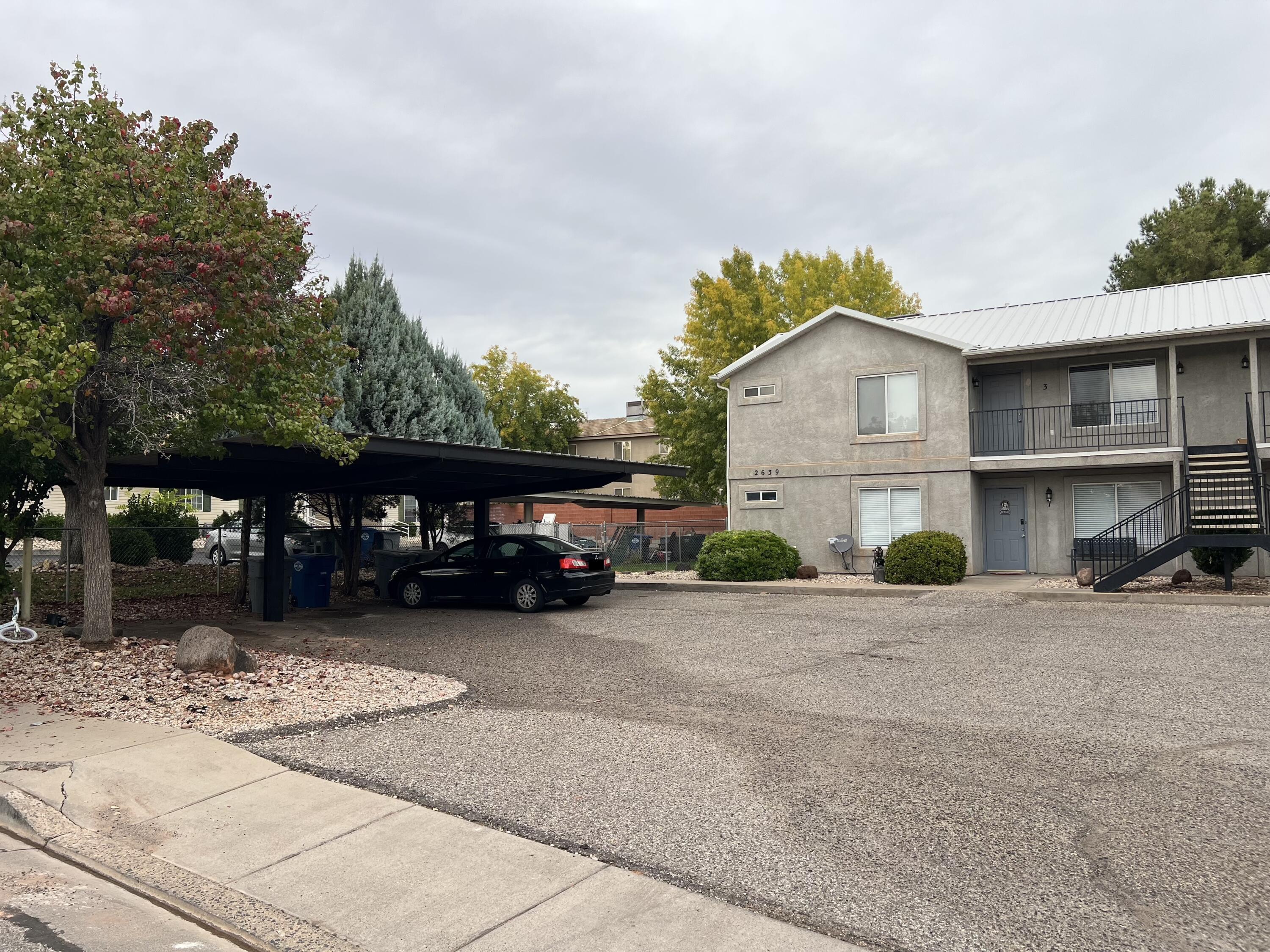 EASTMONT ACRES - Residential Income