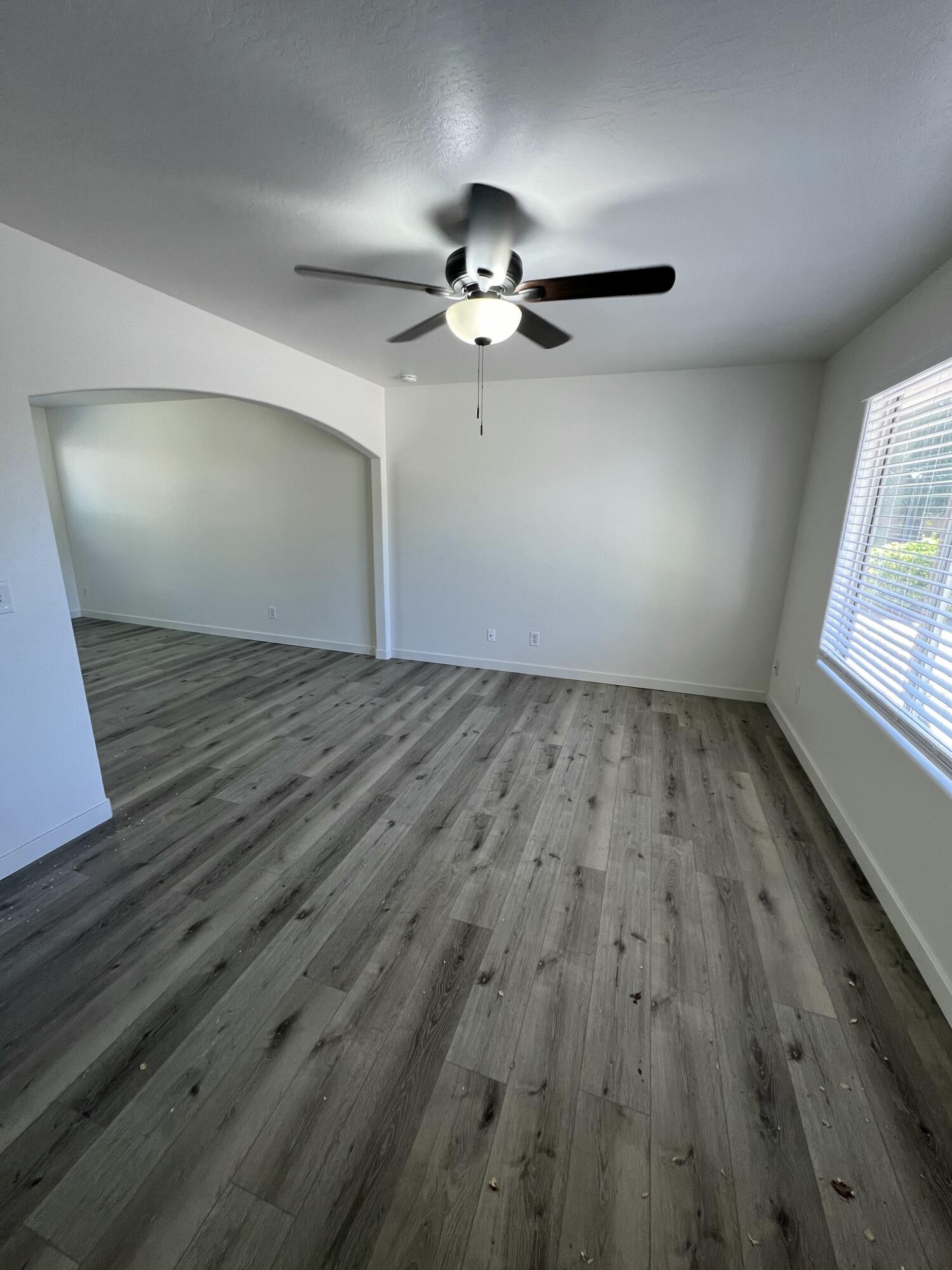 EASTMONT ACRES - Residential Income