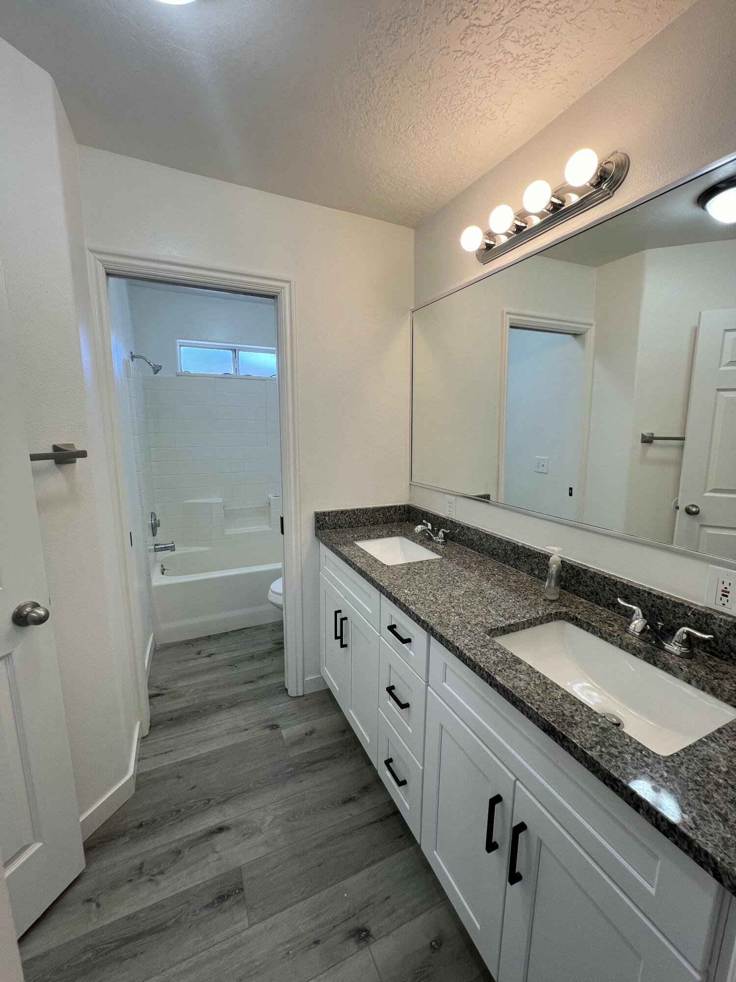 EASTMONT ACRES - Residential Income