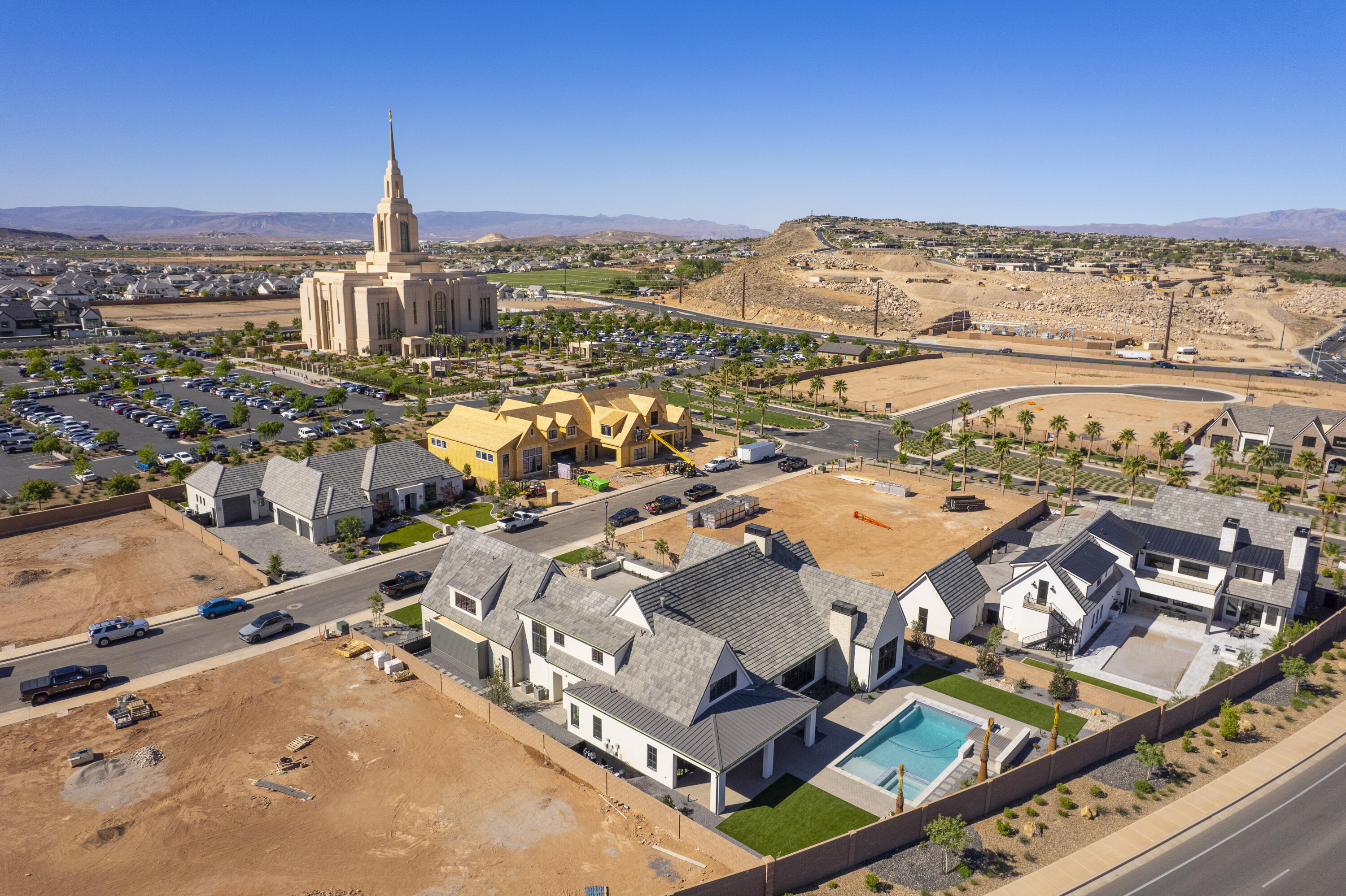 SUMMIT VIEW - Residential