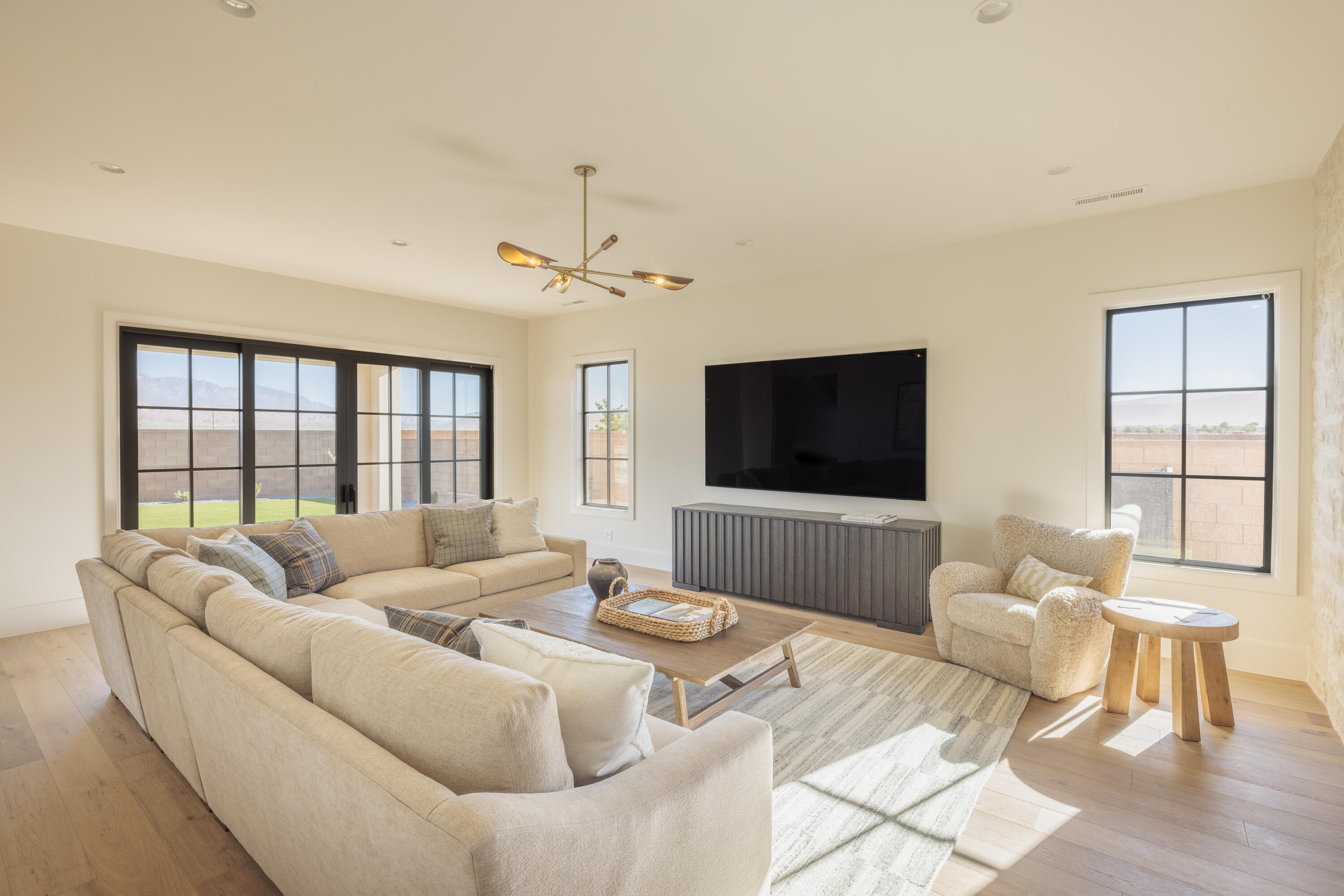 SUMMIT VIEW - Residential