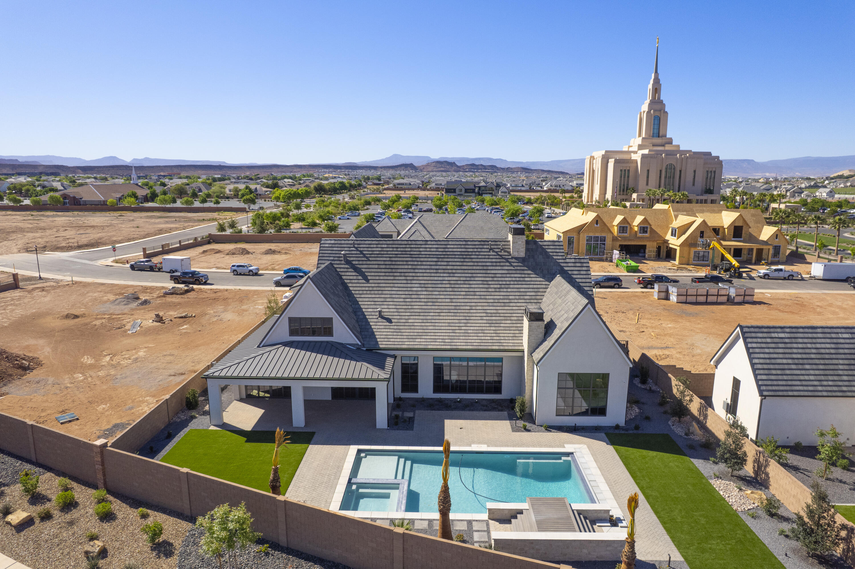 SUMMIT VIEW - Residential