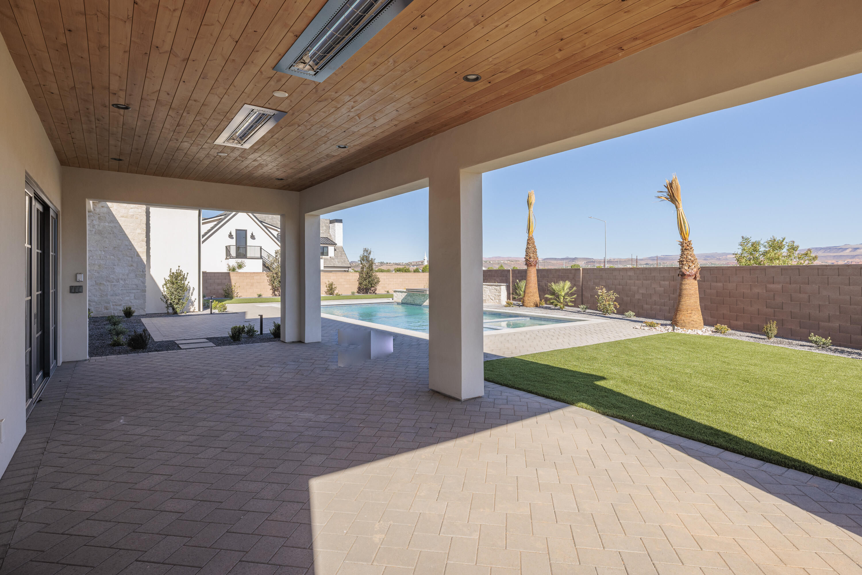 SUMMIT VIEW - Residential