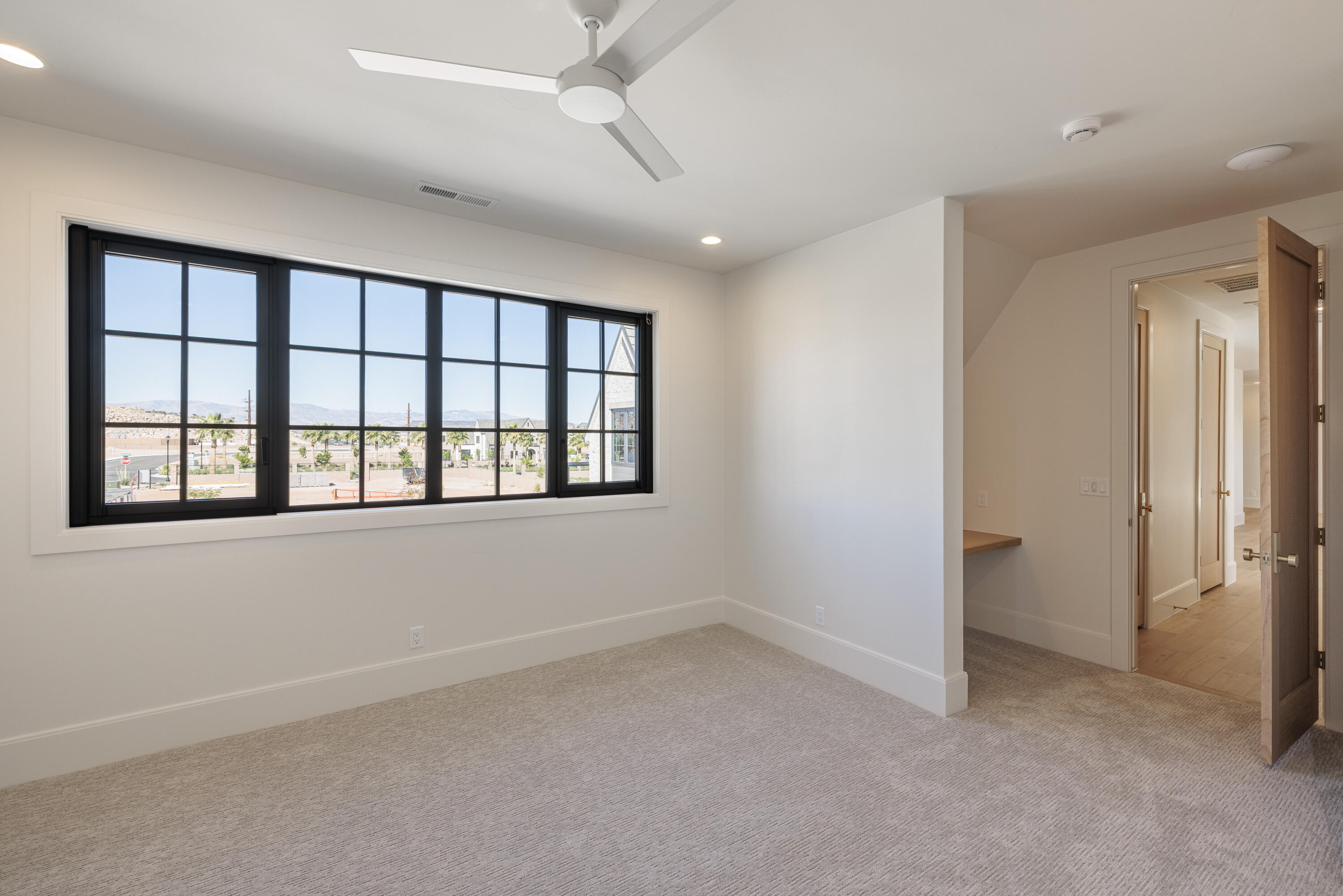 SUMMIT VIEW - Residential