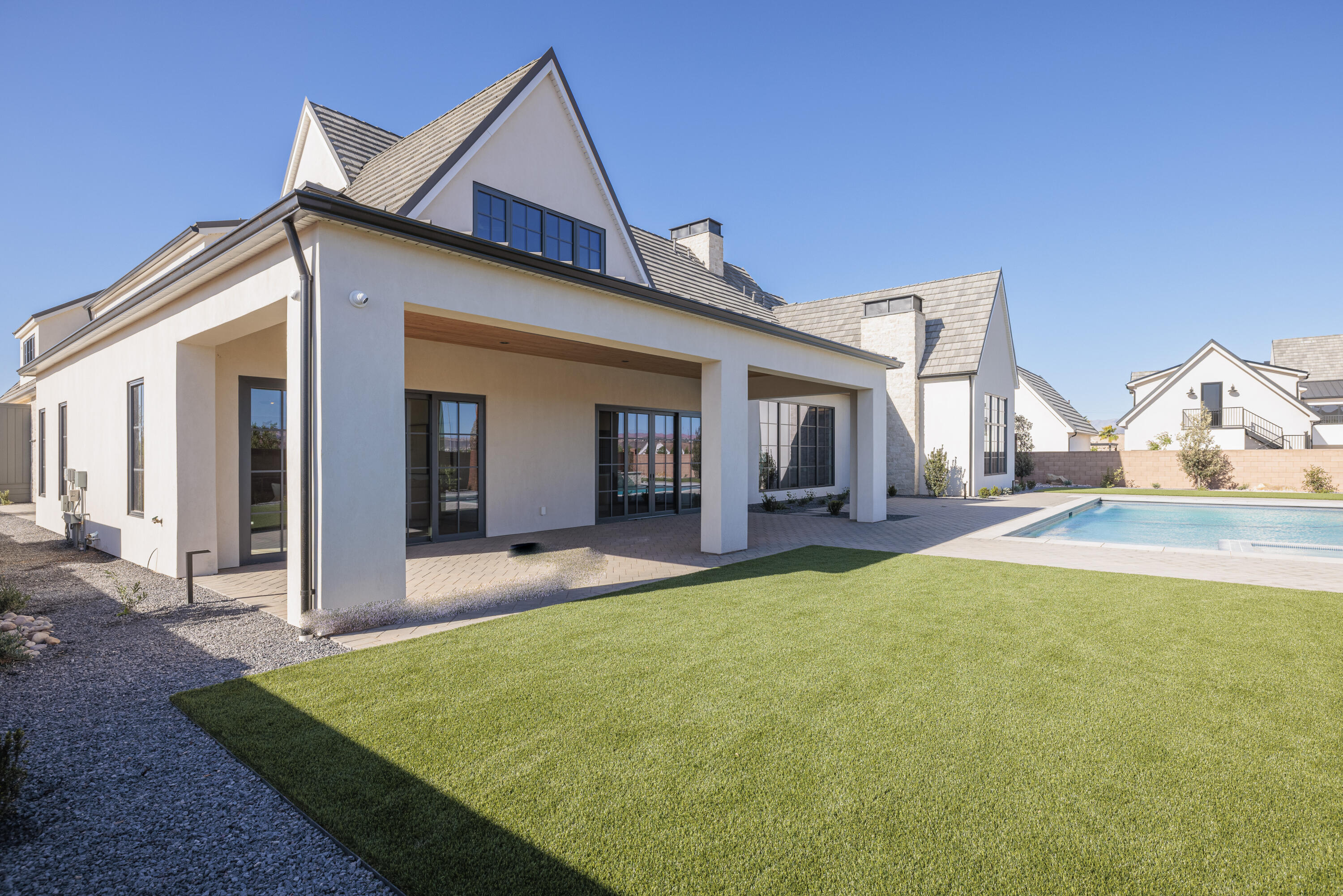 SUMMIT VIEW - Residential