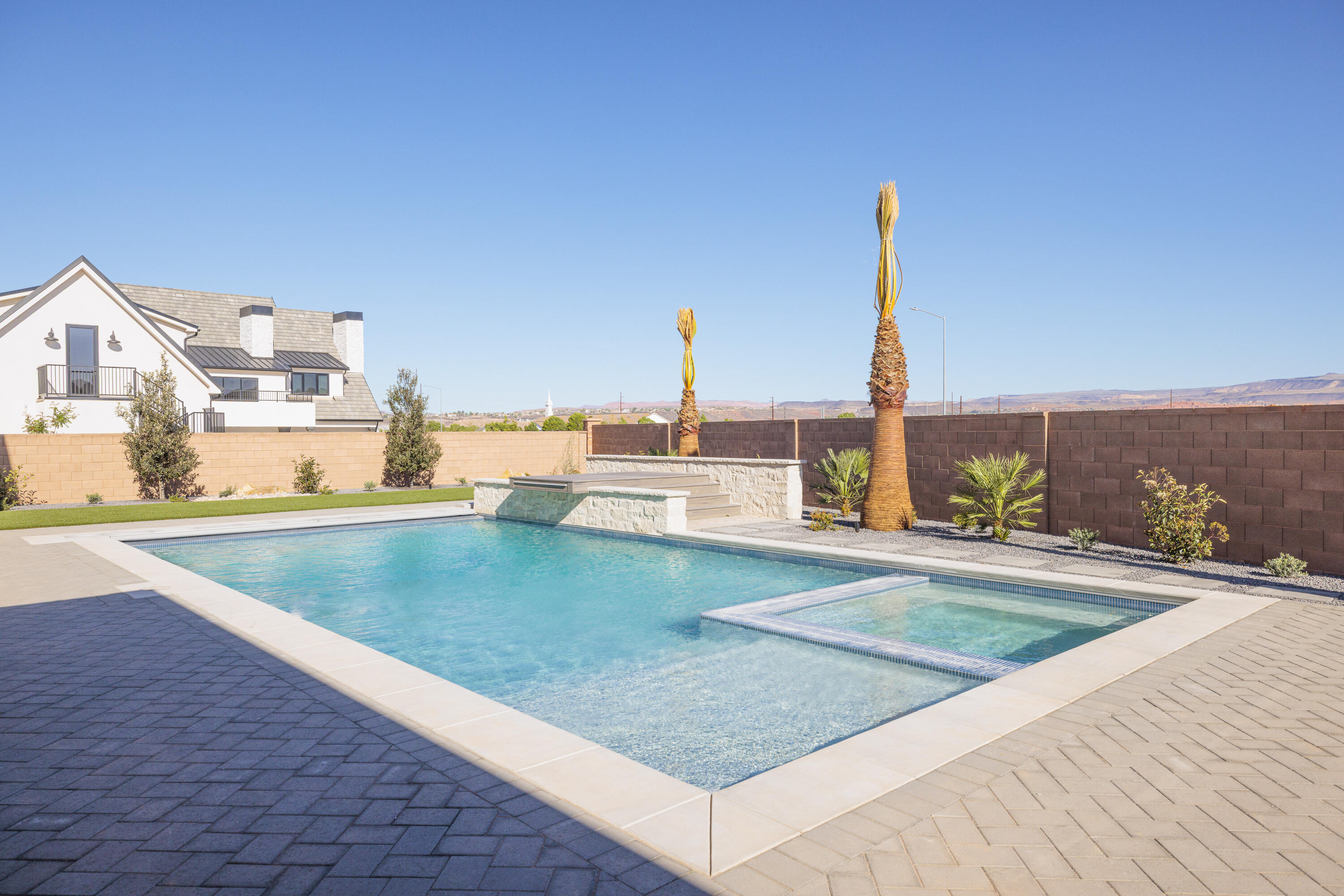 SUMMIT VIEW - Residential