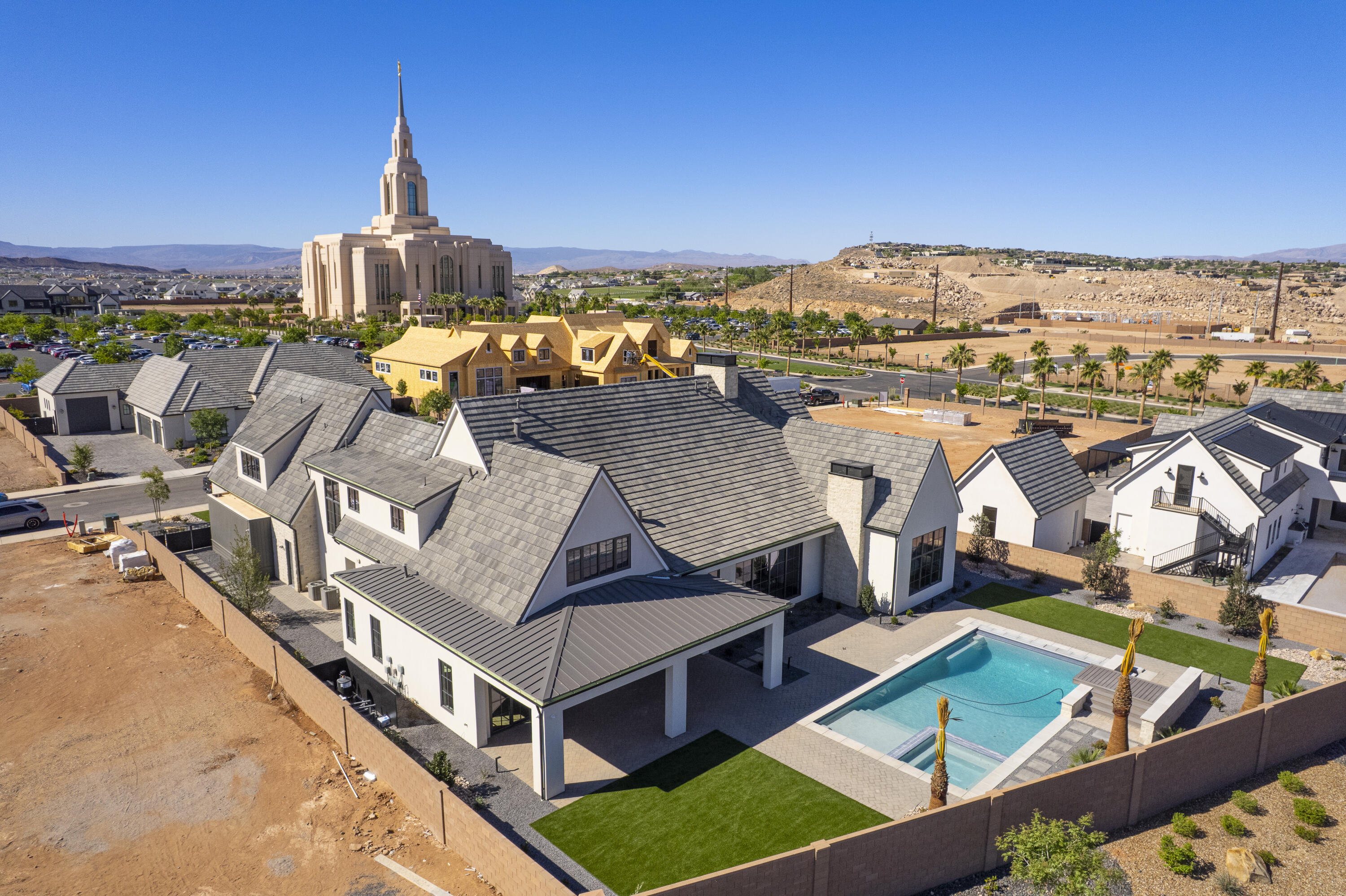 SUMMIT VIEW - Residential