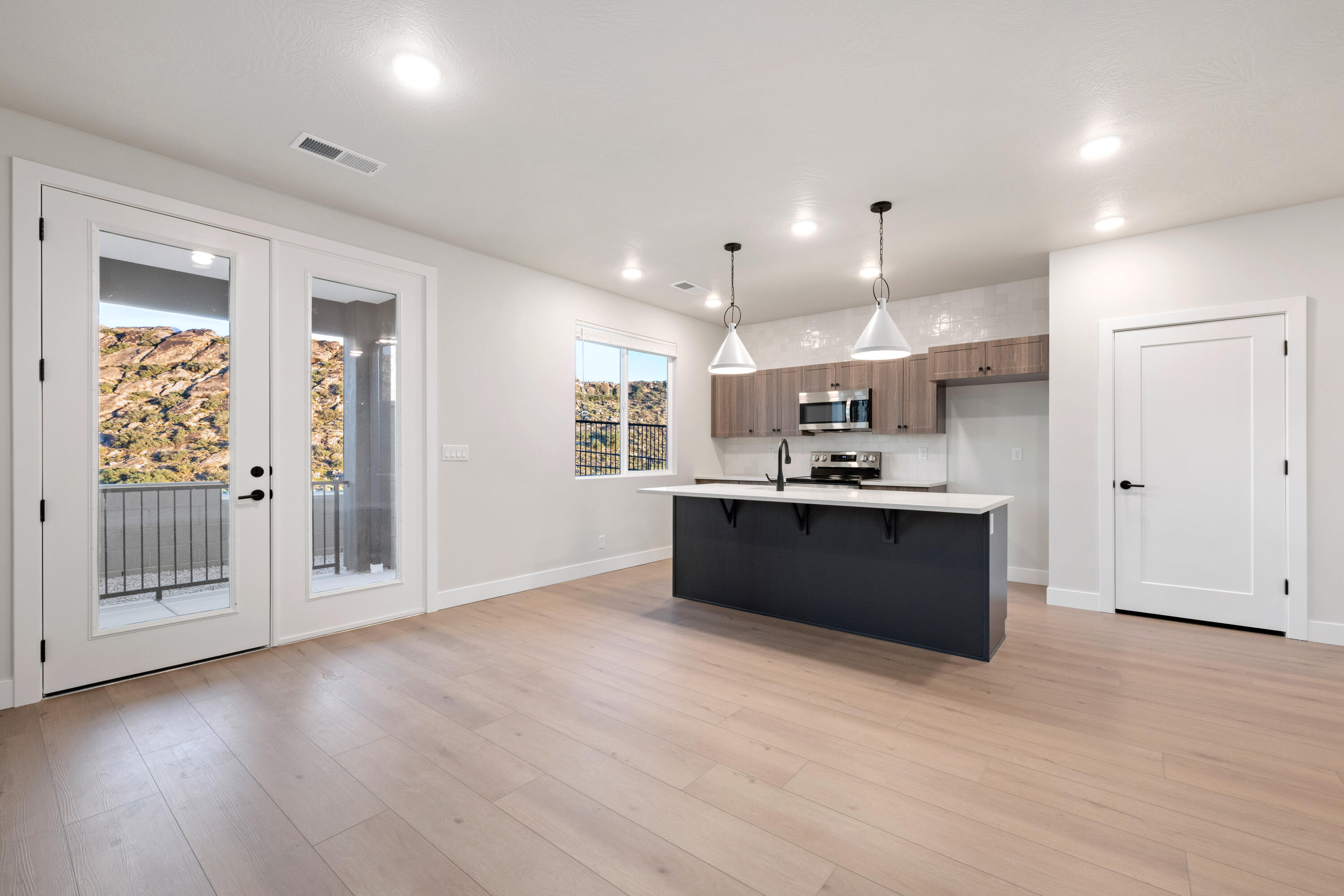 RISE AT CORAL CANYON - Residential