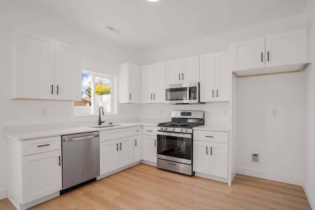 Photo of 1681 W 2925 N, Cedar City, UT 84721 (MLS # 26-273635)