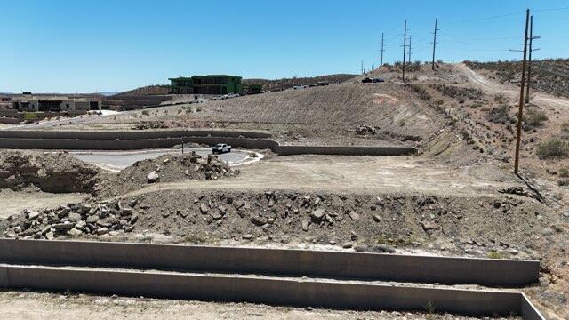 HILLS AT SANTA CLARA - Land