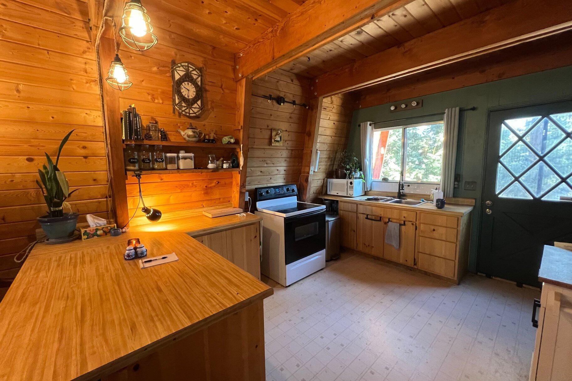 MOUNTAIN VIEW ESTATES - Residential