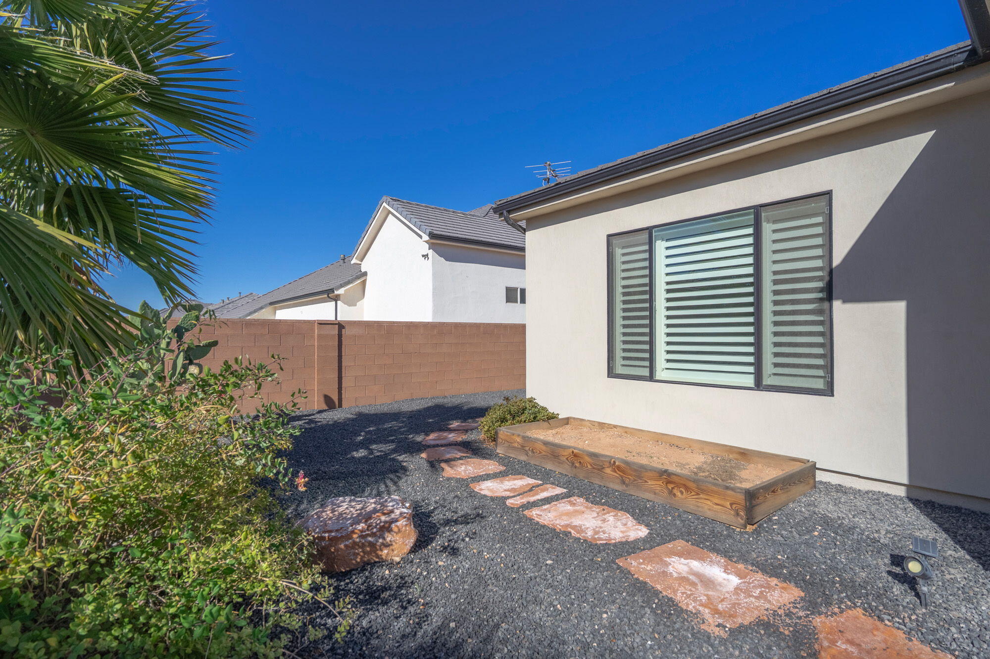 DESERT HEIGHTS - Residential