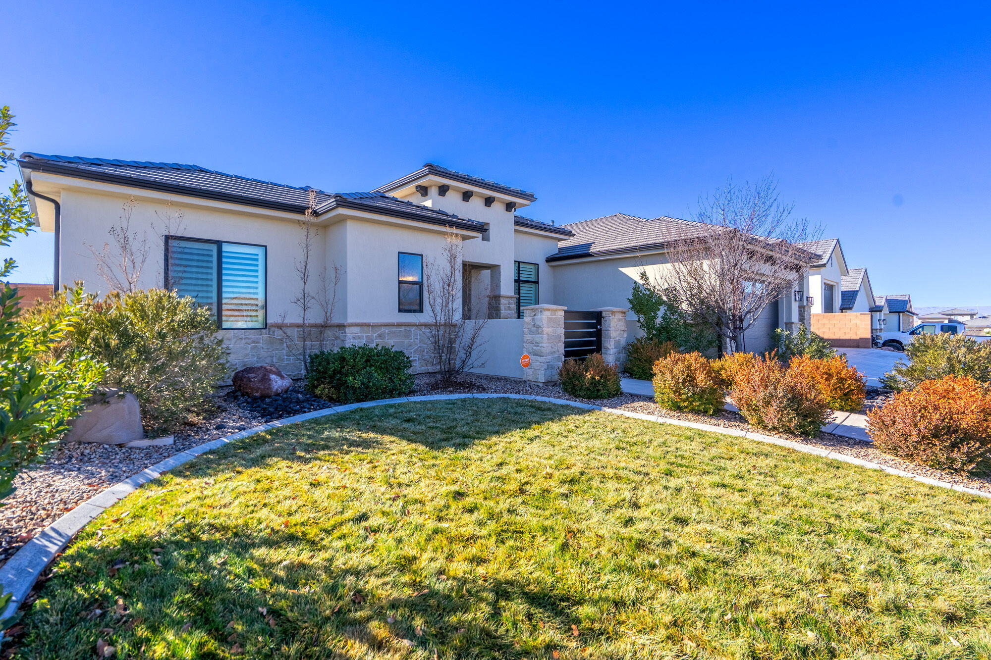 DESERT HEIGHTS - Residential