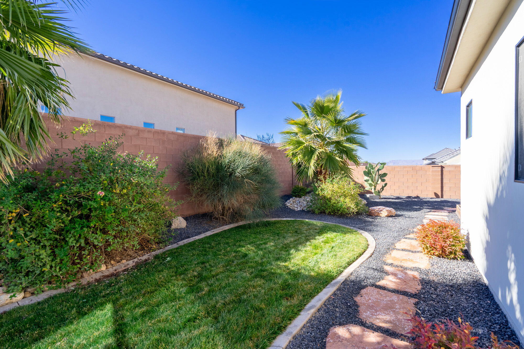 DESERT HEIGHTS - Residential