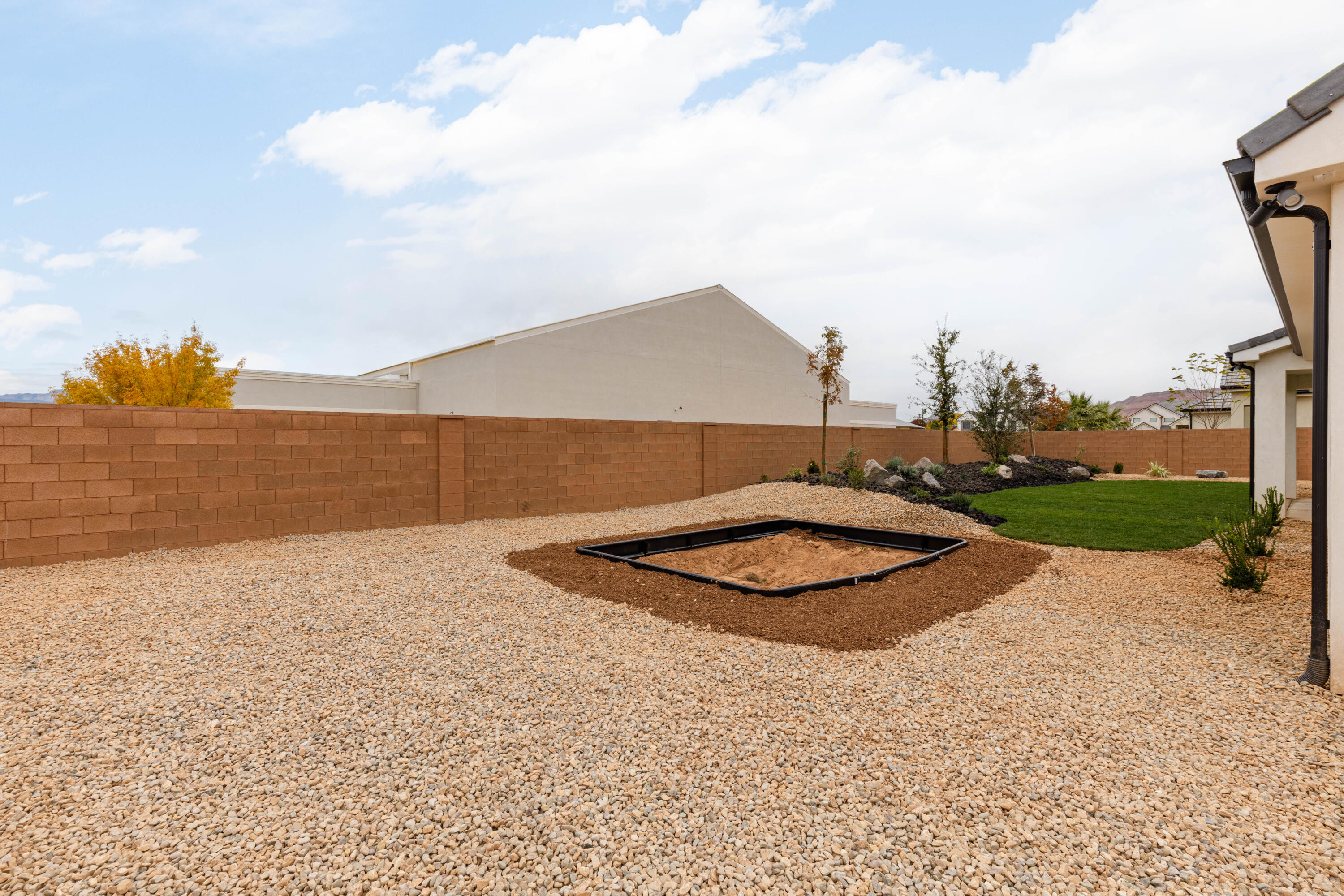 CRIMSON VISTAS - Residential