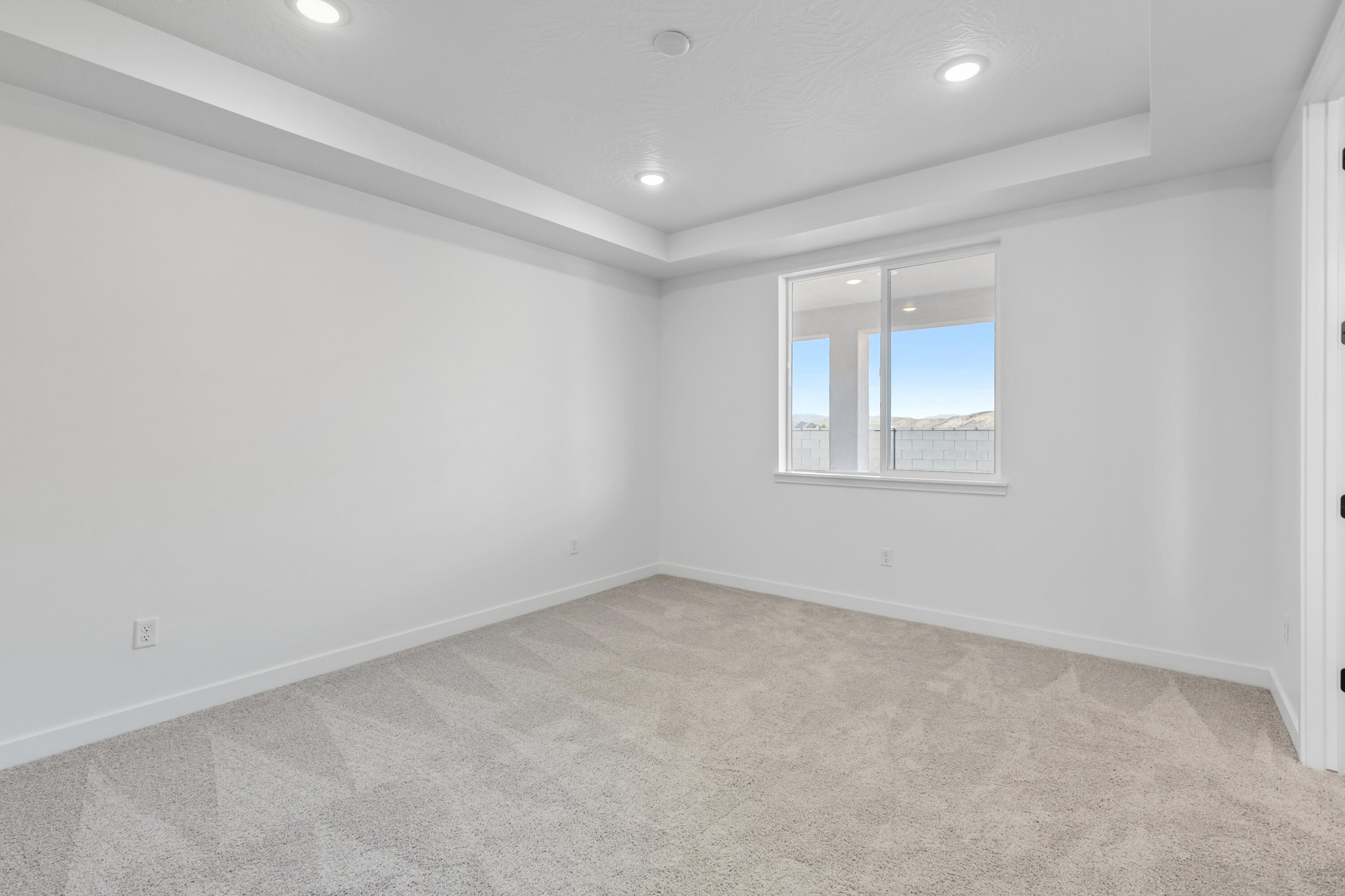 RED SLATE ESTATES - Residential