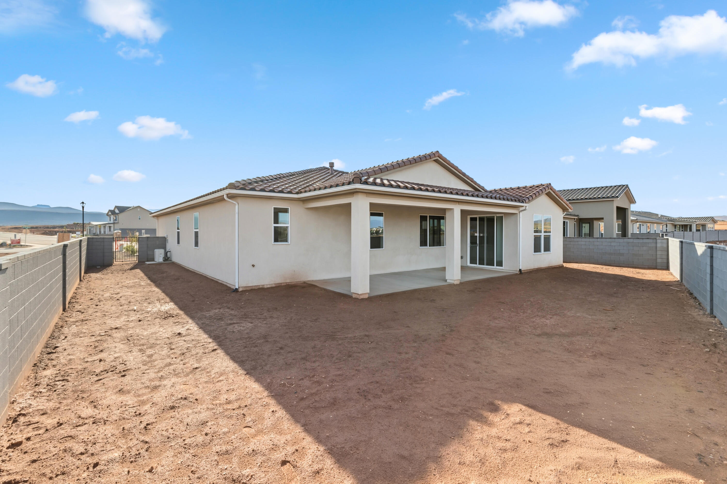 RED SLATE ESTATES - Residential