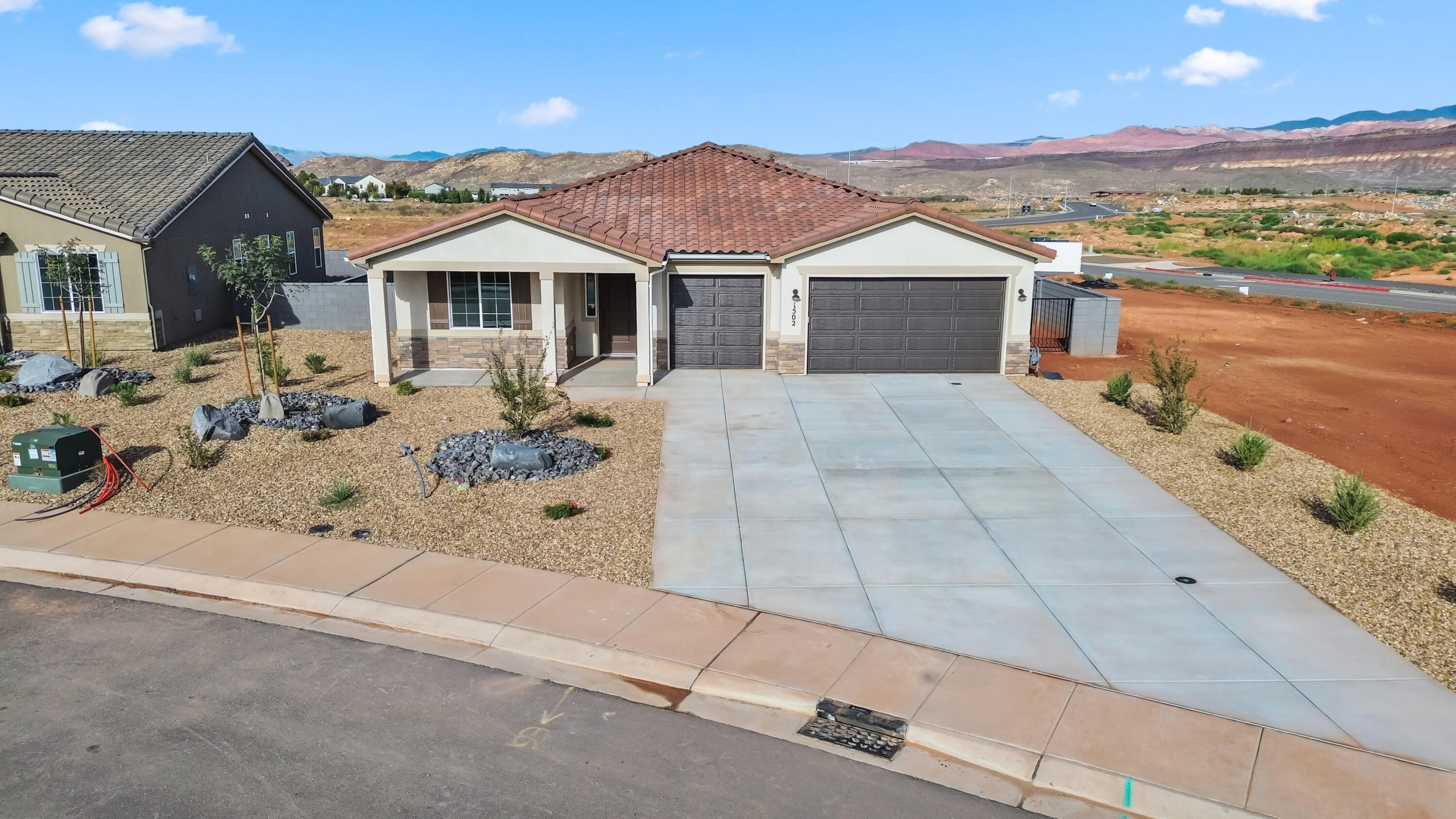 RED SLATE ESTATES - Residential