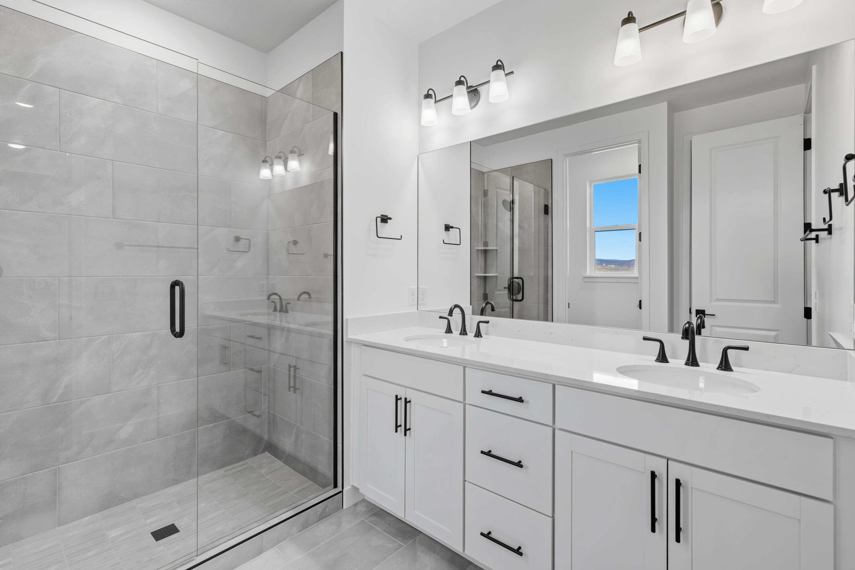 RED SLATE ESTATES - Residential