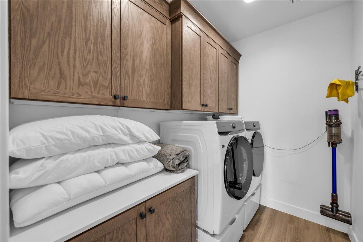 AUBURN HILLS - Residential